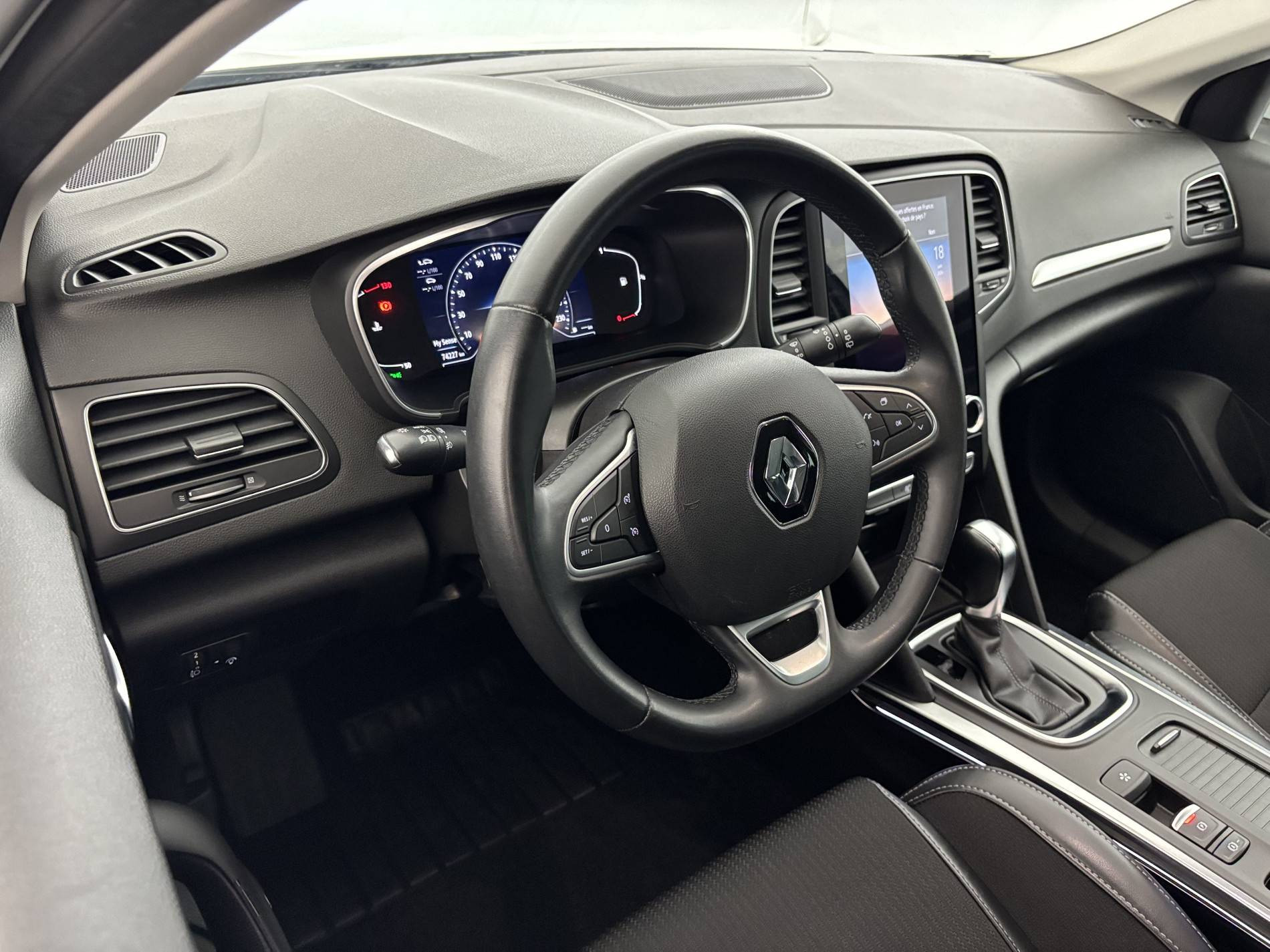 Vente en ligne Renault Megane 4 Estate  Blue dCi 115 EDC au prix de 18 450 €