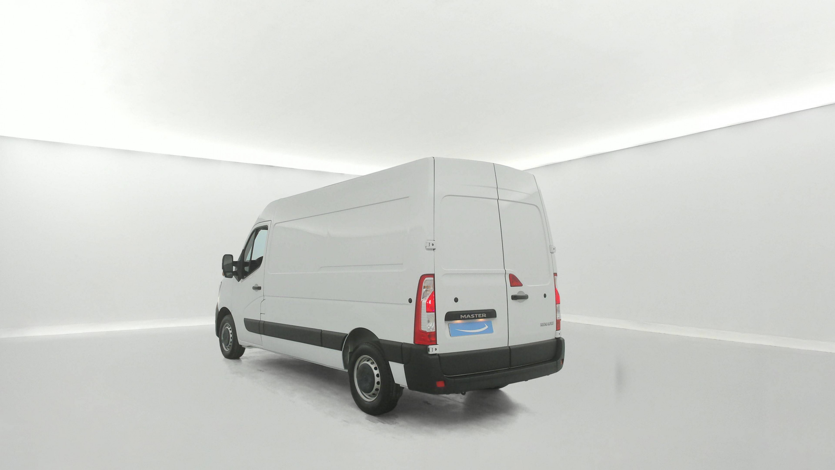 Vente en ligne Renault Master Fourgon MASTER FGN TRAC F3500 L2H2 BLUE DCI 135 au prix de 23 990 €