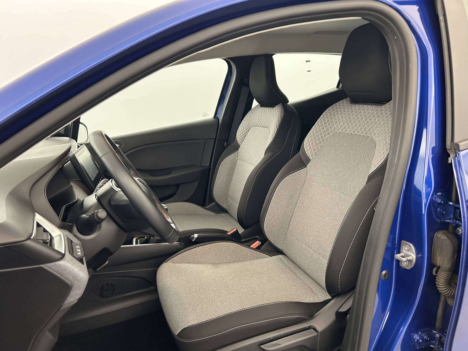 Vente en ligne Renault Clio 5 Clio dCi 100 au prix de 15 490 €