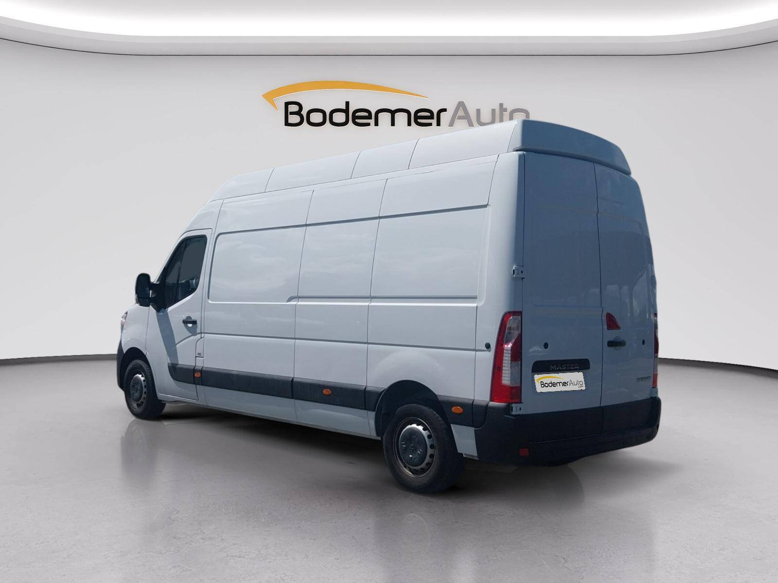 Vente en ligne Renault Master Fourgon MASTER FGN TRAC F3500 L3H3 BLUE DCI 135 au prix de 26 990 €