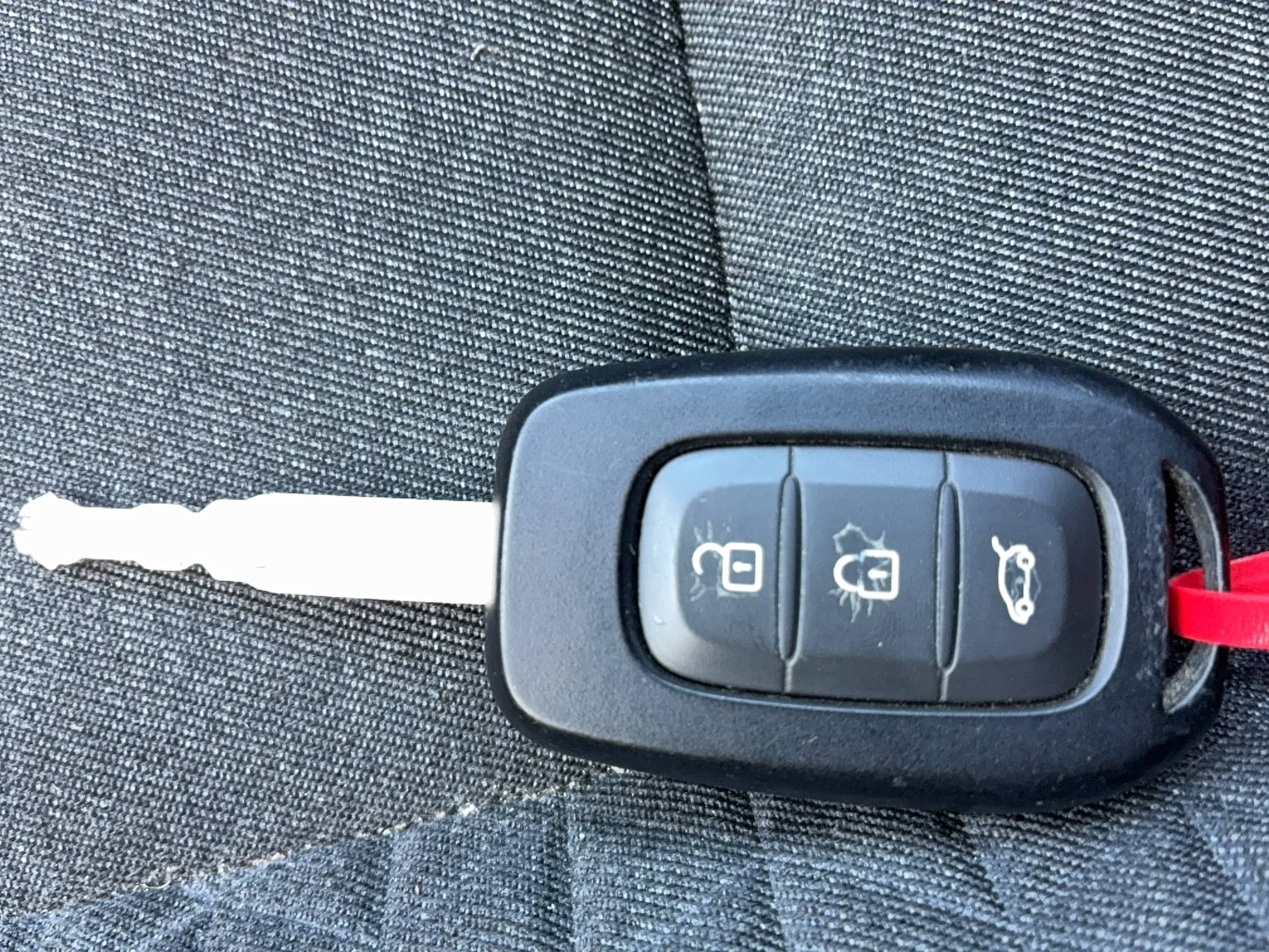 Vente en ligne Renault Clio 5 Clio TCe 90 au prix de 13 590 €