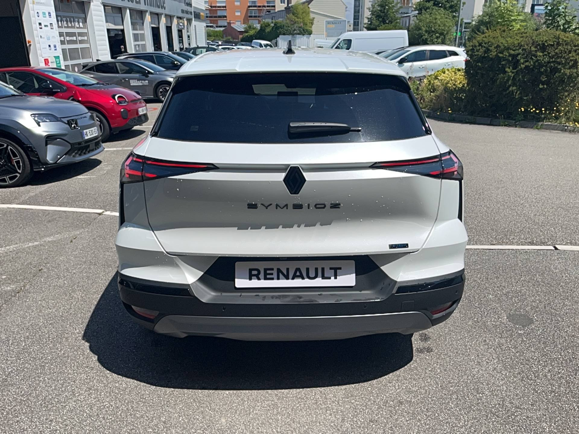 Vente en ligne Renault Symbioz  E-Tech full hybrid 160 ch au prix de 38 490 €