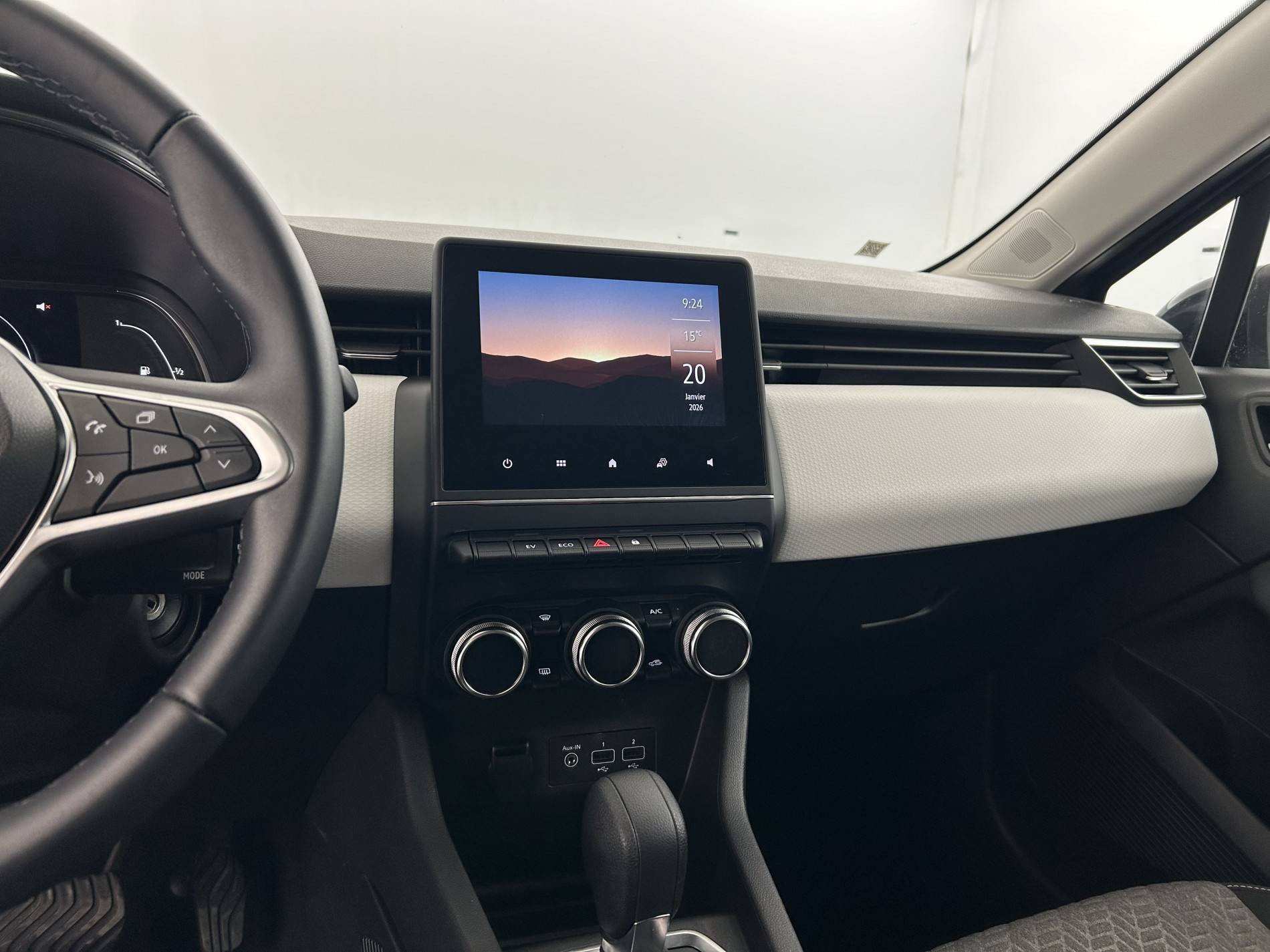 Vente en ligne Renault Clio 5 Clio E-Tech full hybrid 145 au prix de 16 790 €