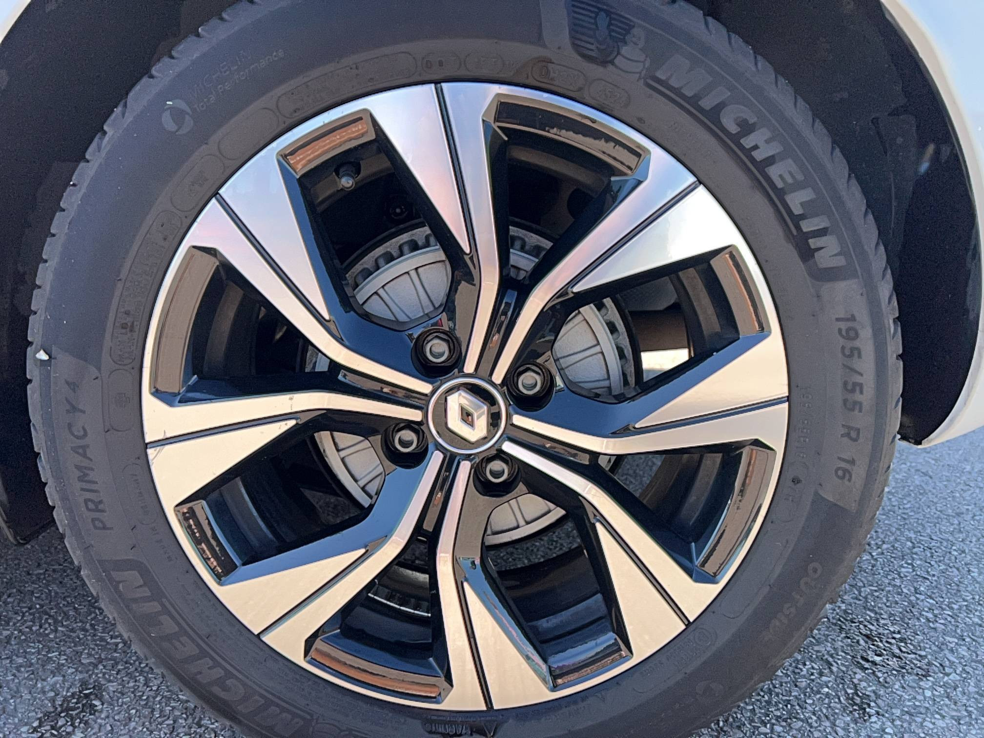 Vente en ligne Renault Clio 5 Clio Blue dCi 100 au prix de 13 991 €