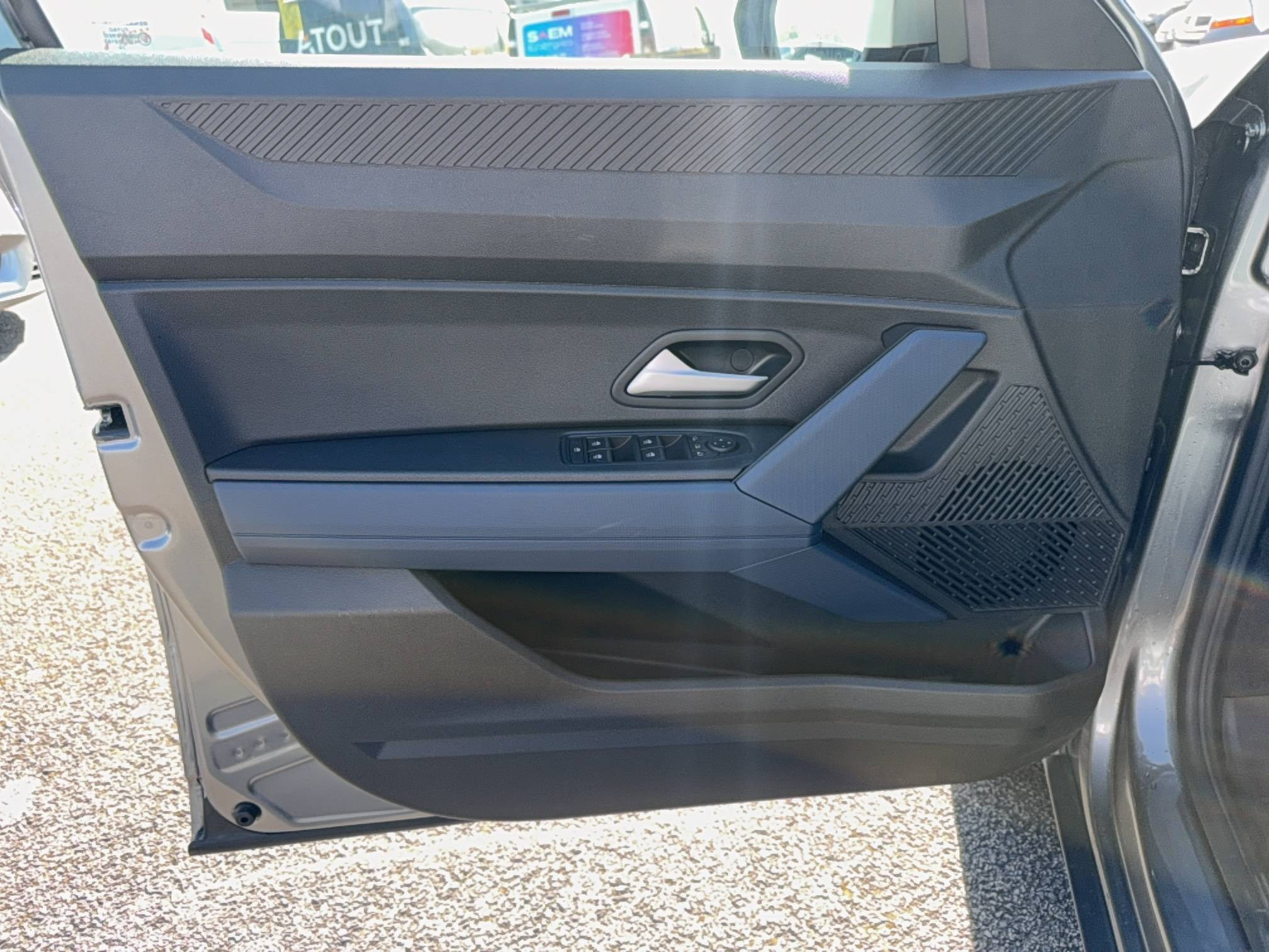 Vente en ligne Dacia Duster  Hybrid 140 au prix de 26 490 €