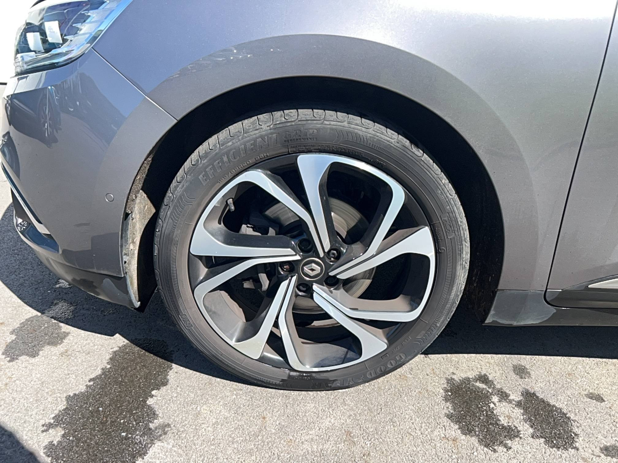 Vente en ligne Renault Scenic 4 Scenic TCe 140 FAP au prix de 15 590 €