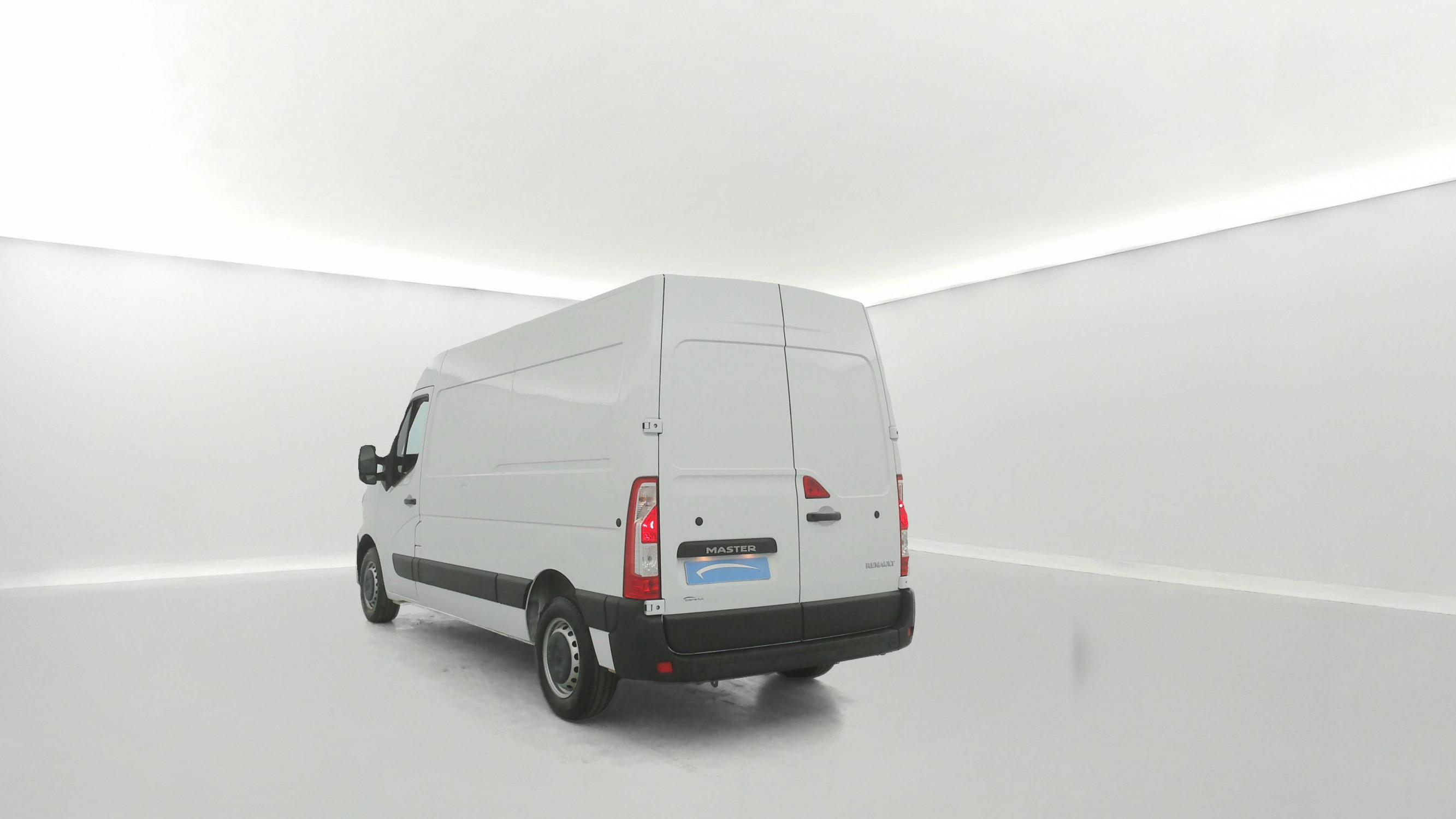 Vente en ligne Renault Master Fourgon MASTER FGN TRAC F3500 L2H2 BLUE DCI 135 au prix de 25 900 €