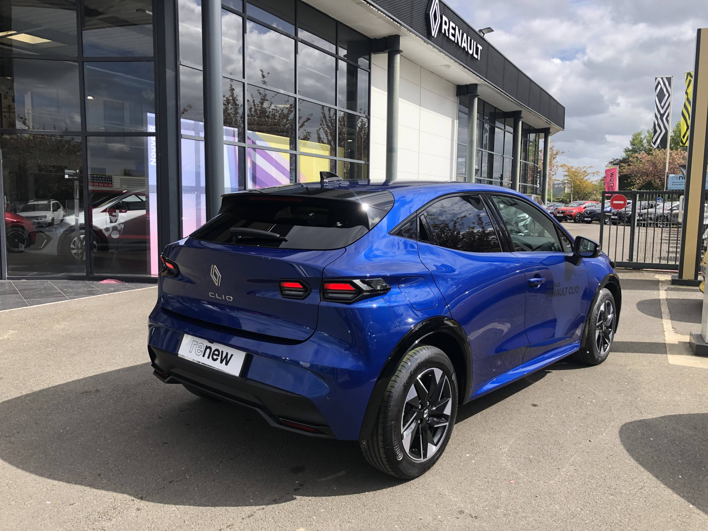 Vente en ligne Renault Clio 6 Clio TCe 115 ch au prix de 23 990 €