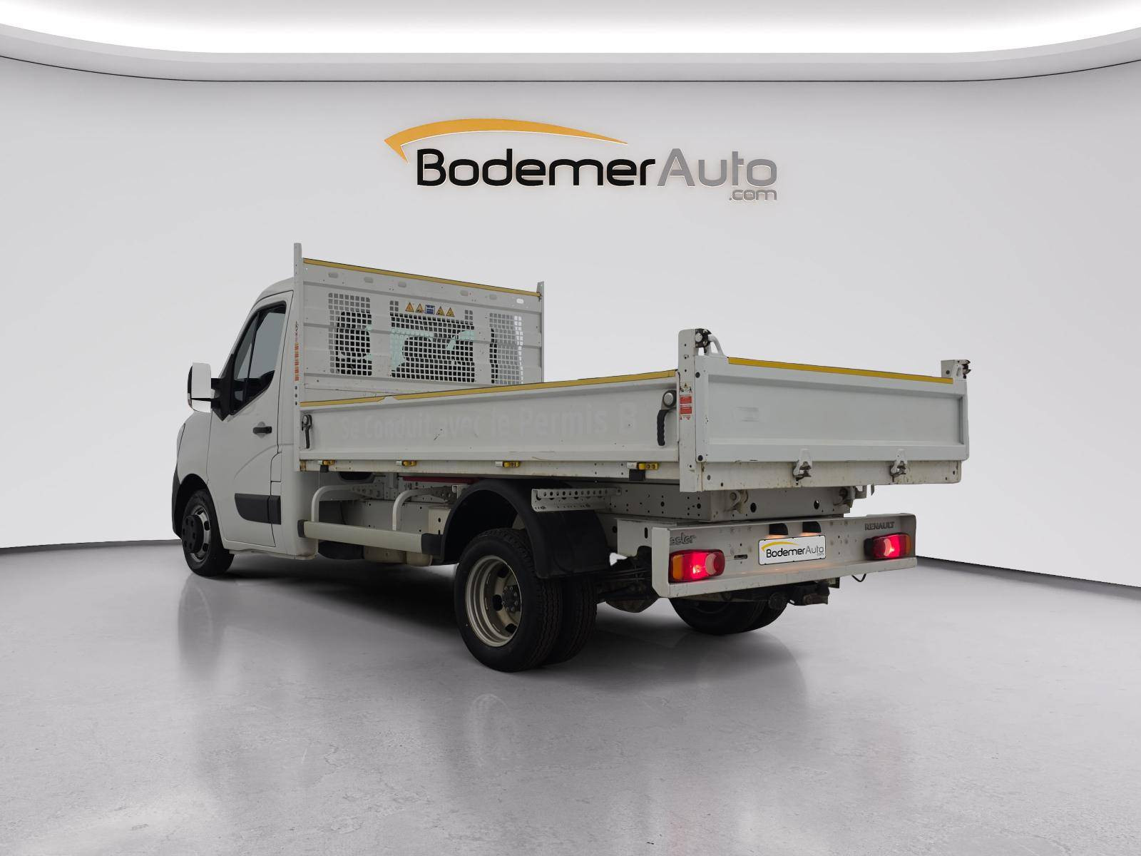 Vente en ligne Renault Master 3 Châssis Cabine MASTER CC PROP RJ3500 L2 PAFC BLUE DCI 130 EURO VI au prix de 29 990 €