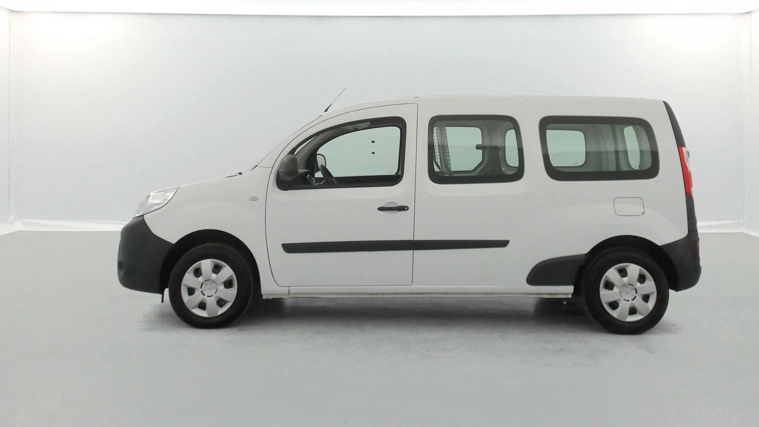 Vente en ligne Renault Kangoo Express  CA BLUE DCI 95 au prix de 12 990 €