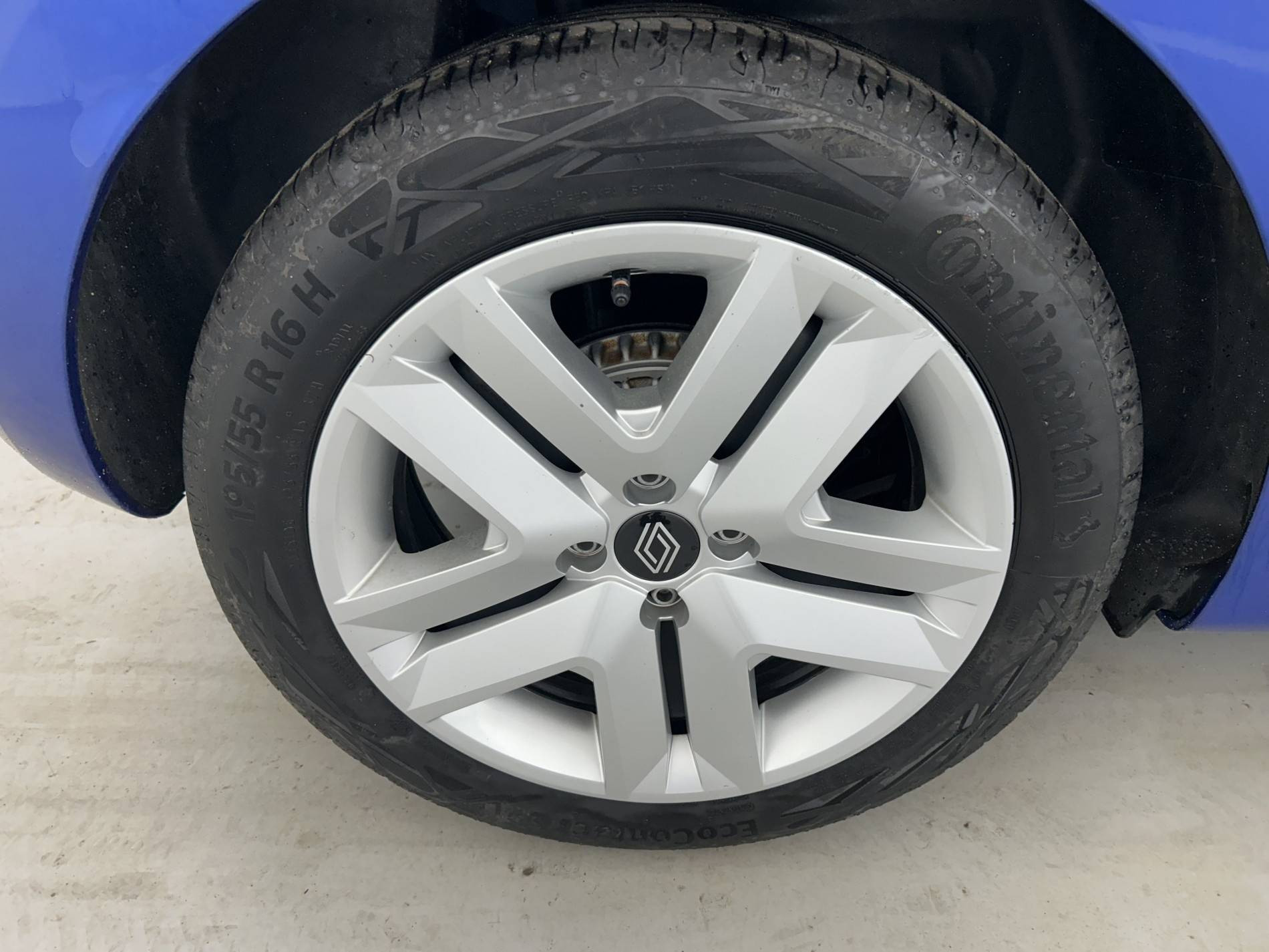 Vente en ligne Renault Clio 5 Clio TCe 90 au prix de 14 990 €