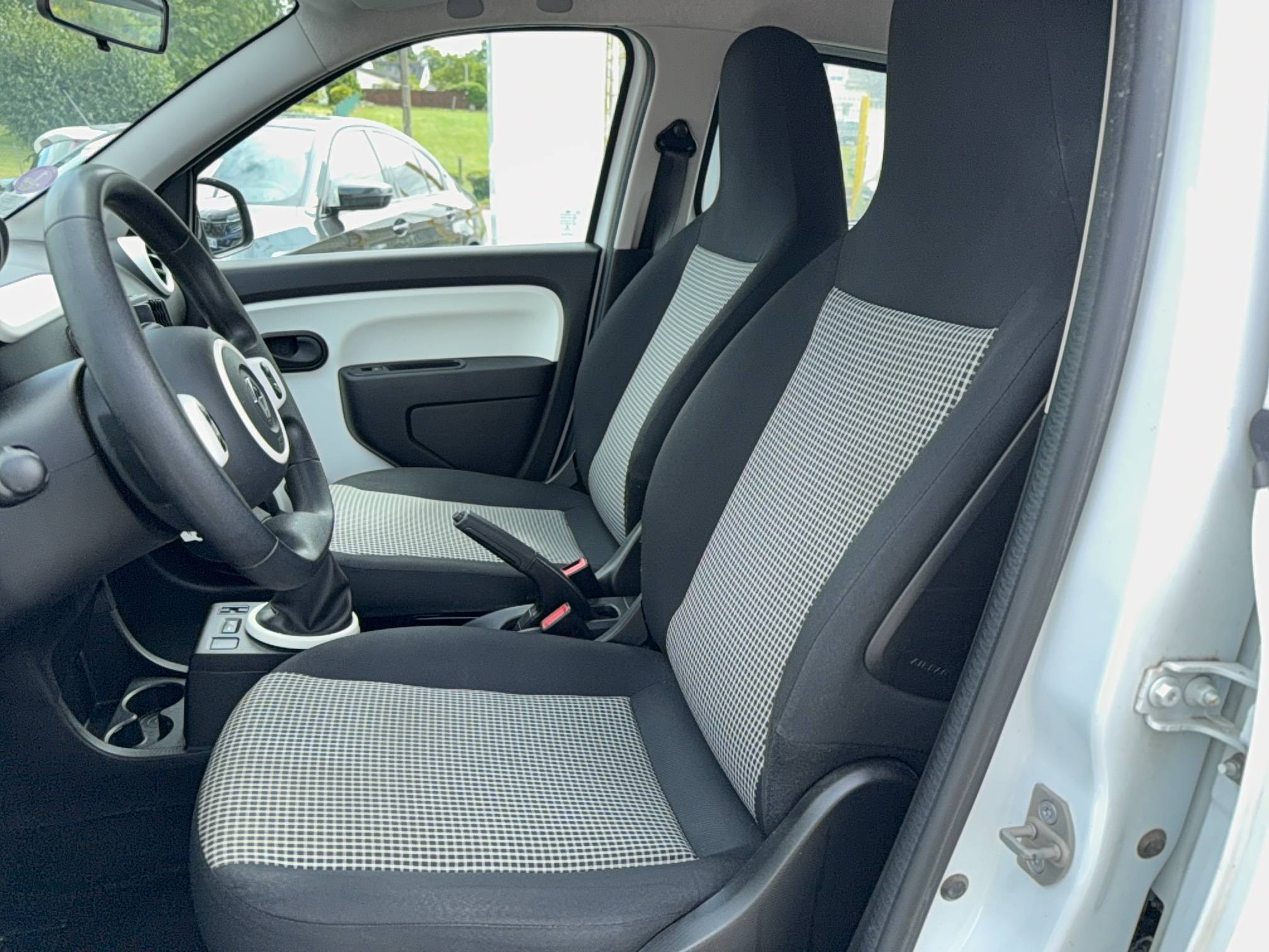 Vente en ligne Renault Twingo 3  1.0 SCe 70 BC au prix de 9 800 €