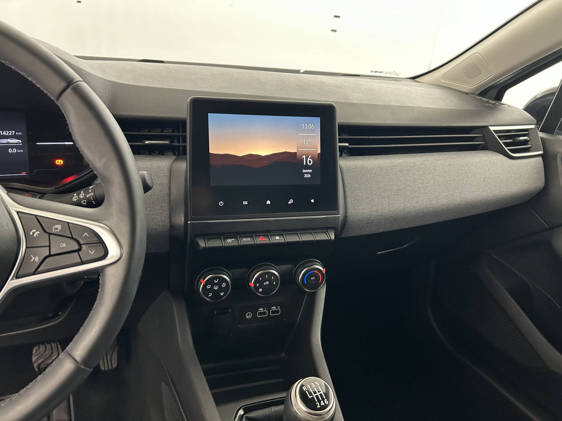 Vente en ligne Renault Clio 5 Clio TCe 90 au prix de 15 500 €