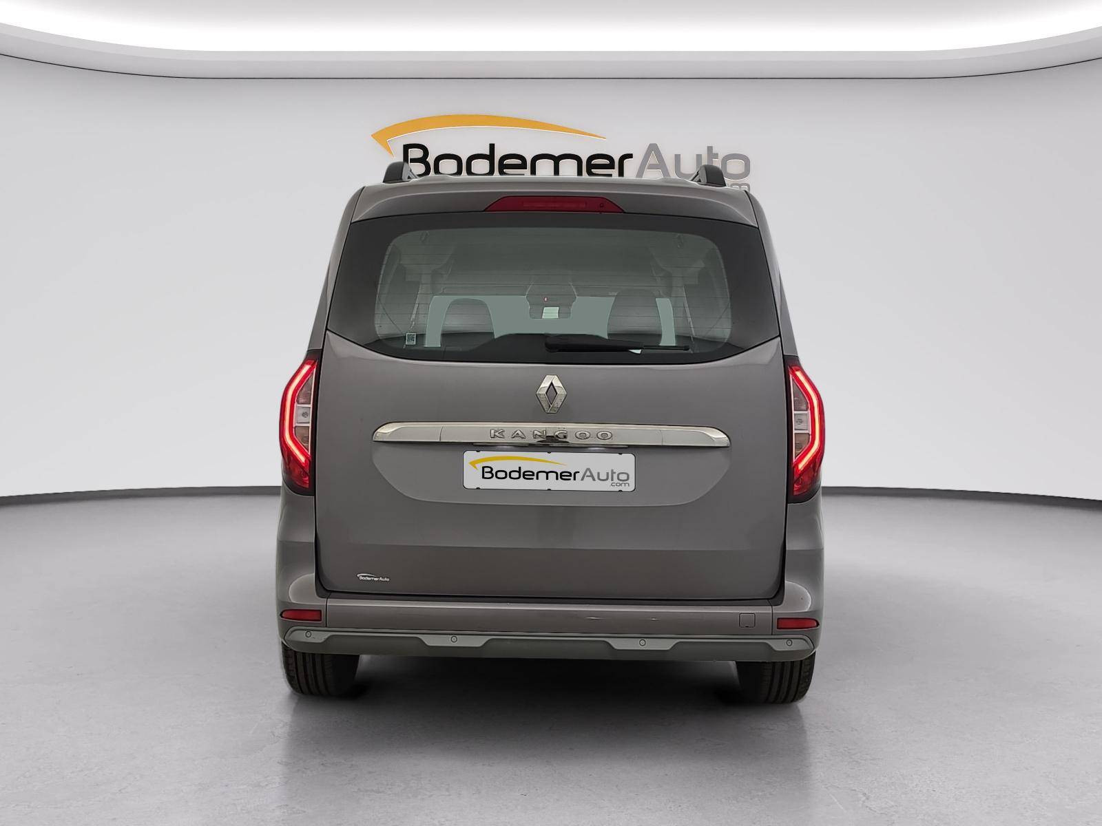 Vente en ligne Renault Kangoo  Blue dCi 95 au prix de 17 491 €