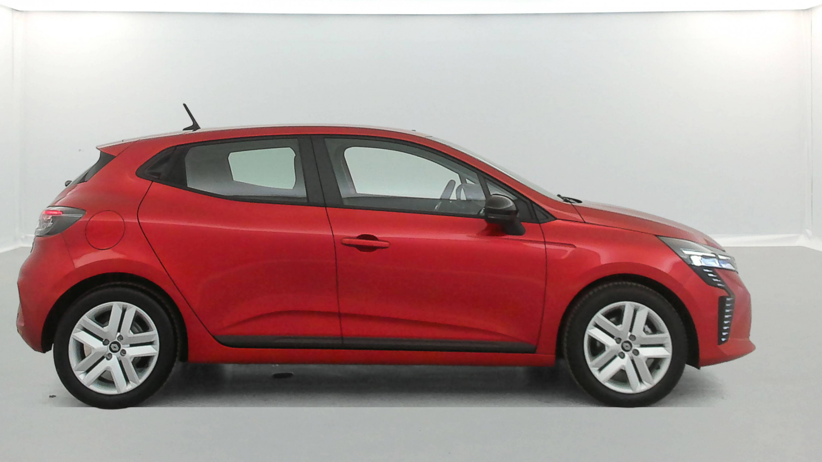 Vente en ligne Renault Clio 5 Clio E-Tech full hybrid 145 ch GSR2 au prix de 19 890 €