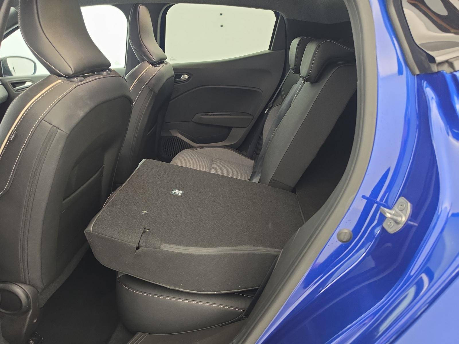 Vente en ligne Renault Clio 5 Clio E-Tech full hybrid 145 ch GSR2 au prix de 21 390 €