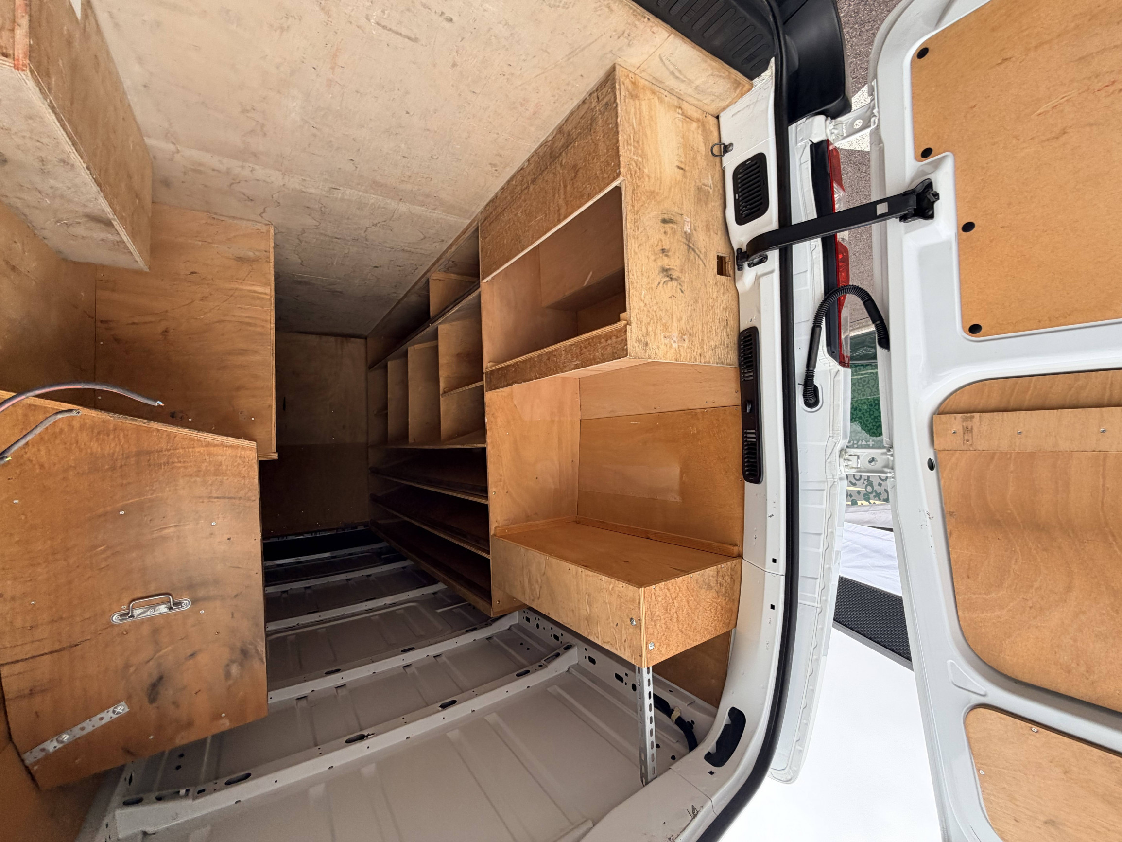 Vente en ligne Renault Master Fourgon MASTER FGN L3H2 3.5t 2.3 dCi 145 ENERGY E6 au prix de 14 890 €