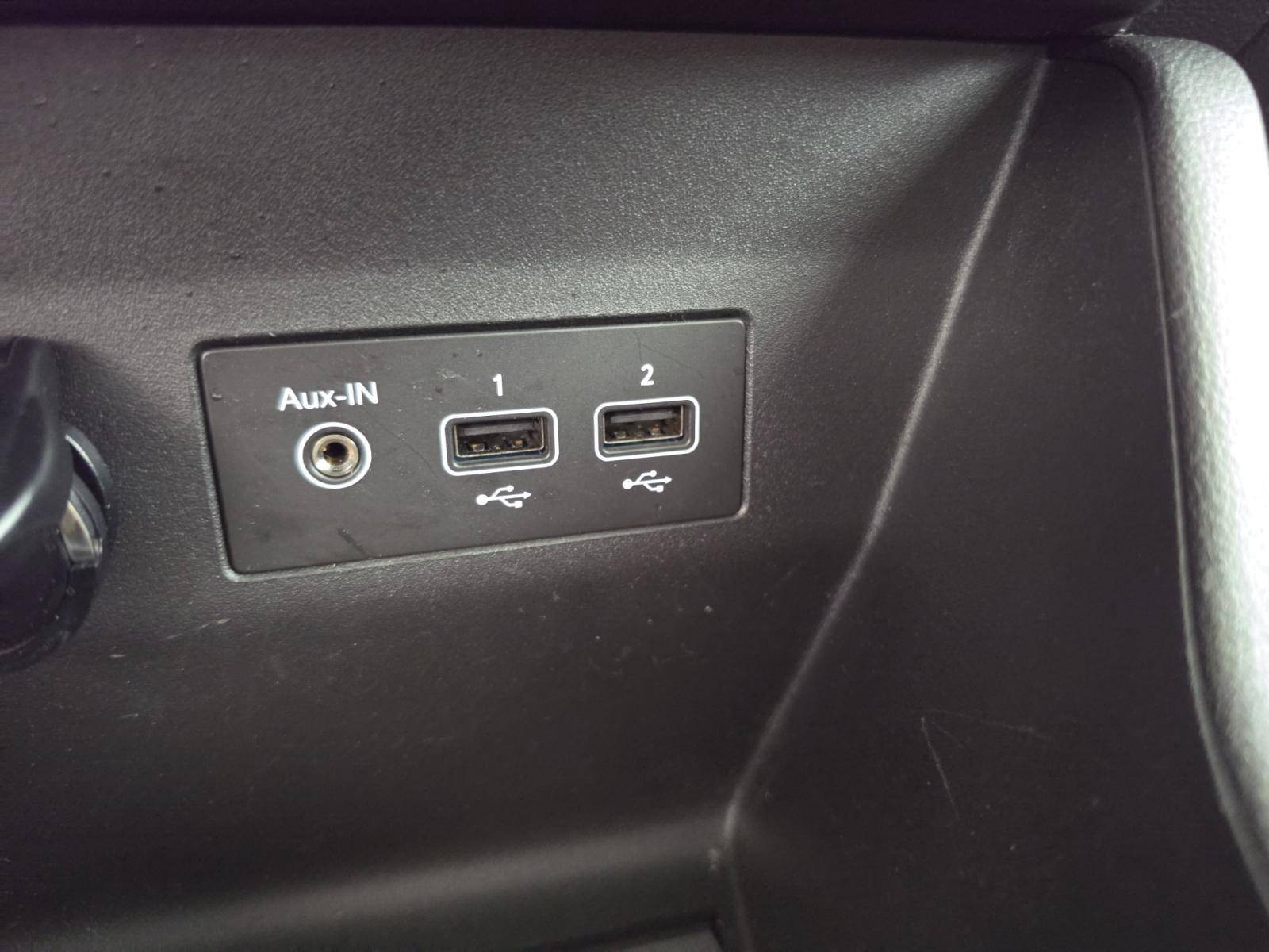 Vente en ligne Renault Clio 5 Clio E-Tech 140 - 21N au prix de 14 890 €
