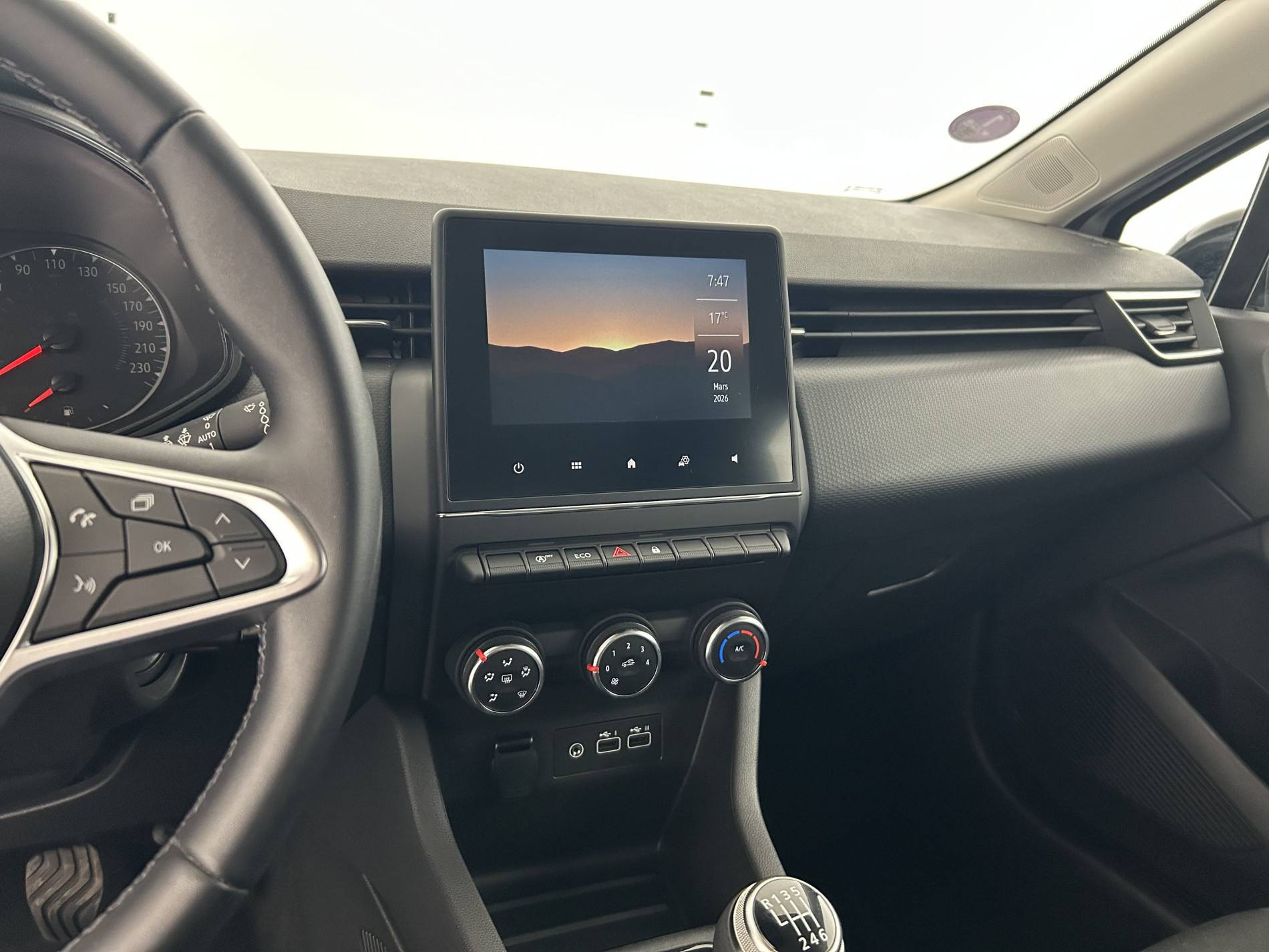 Vente en ligne Renault Clio 5 Clio TCe 90 au prix de 13 790 €