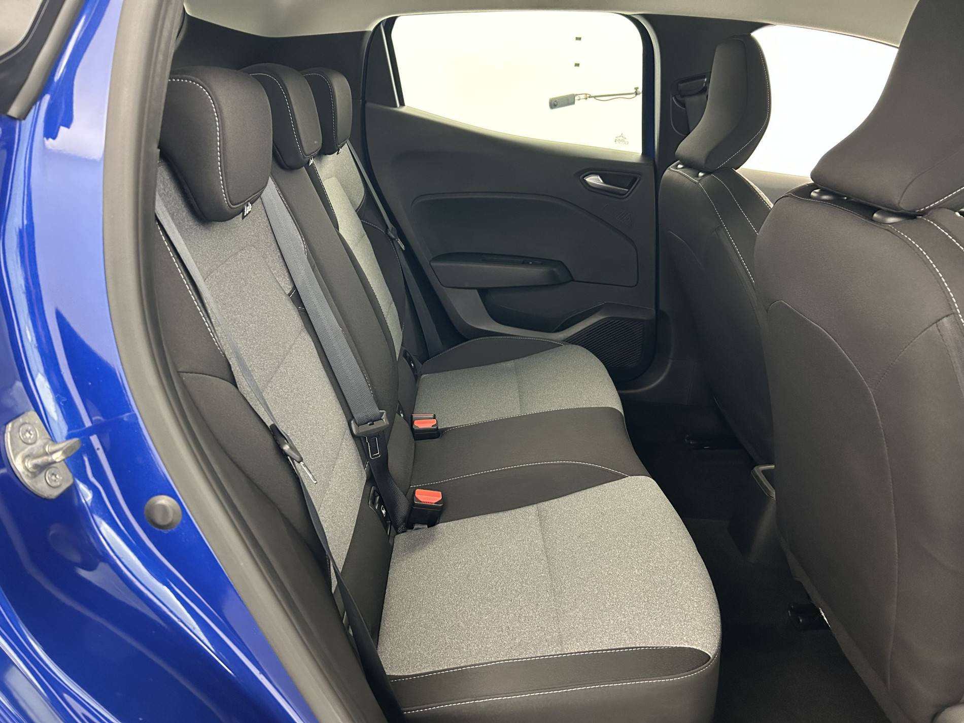 Vente en ligne Renault Clio 5 Clio TCe 90 au prix de 15 990 €