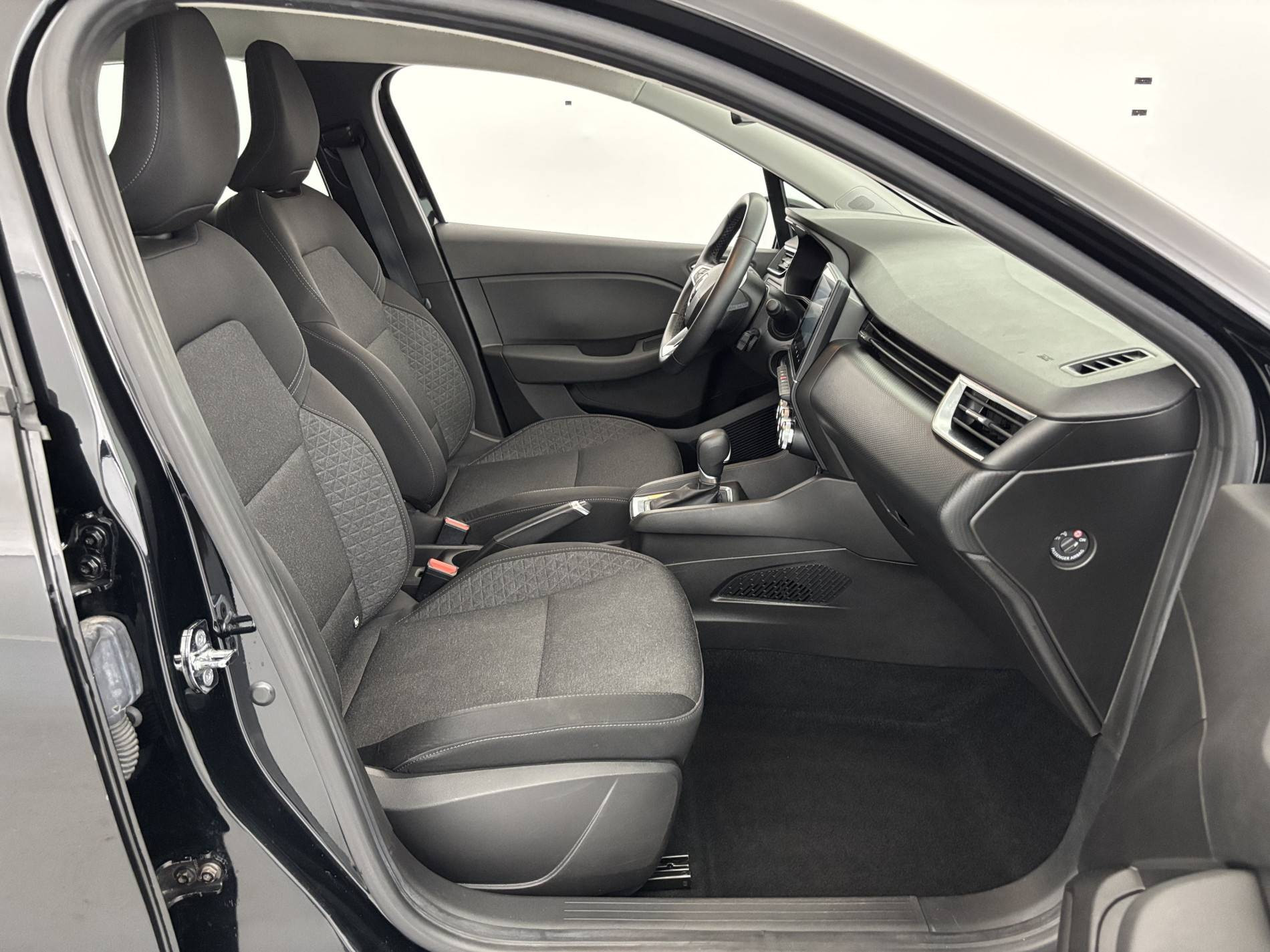 Vente en ligne Renault Clio 5 Clio E-Tech 140 - 21N au prix de 14 990 €
