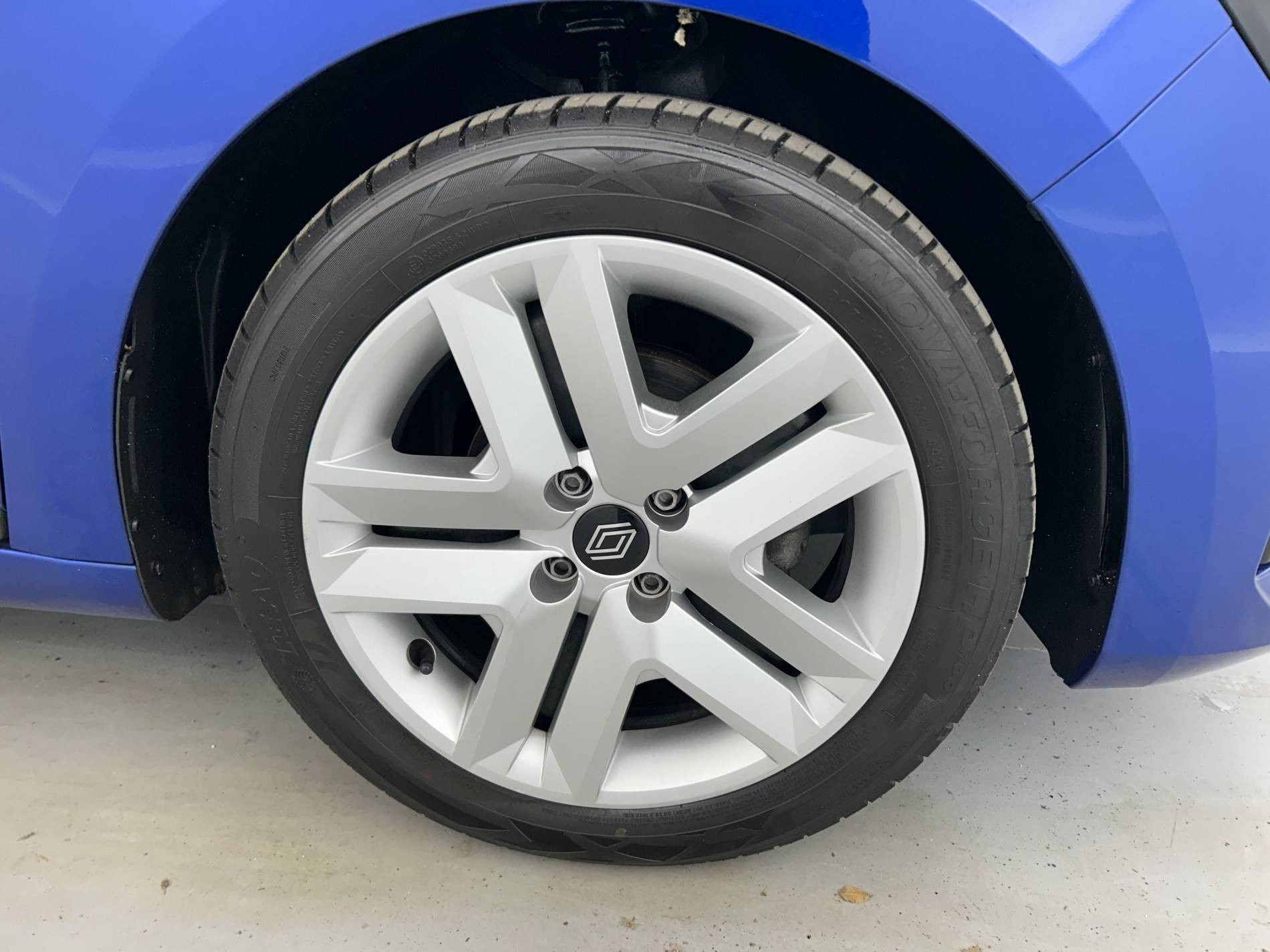 Vente en ligne Renault Clio 5 Clio TCe 90 au prix de 14 490 €