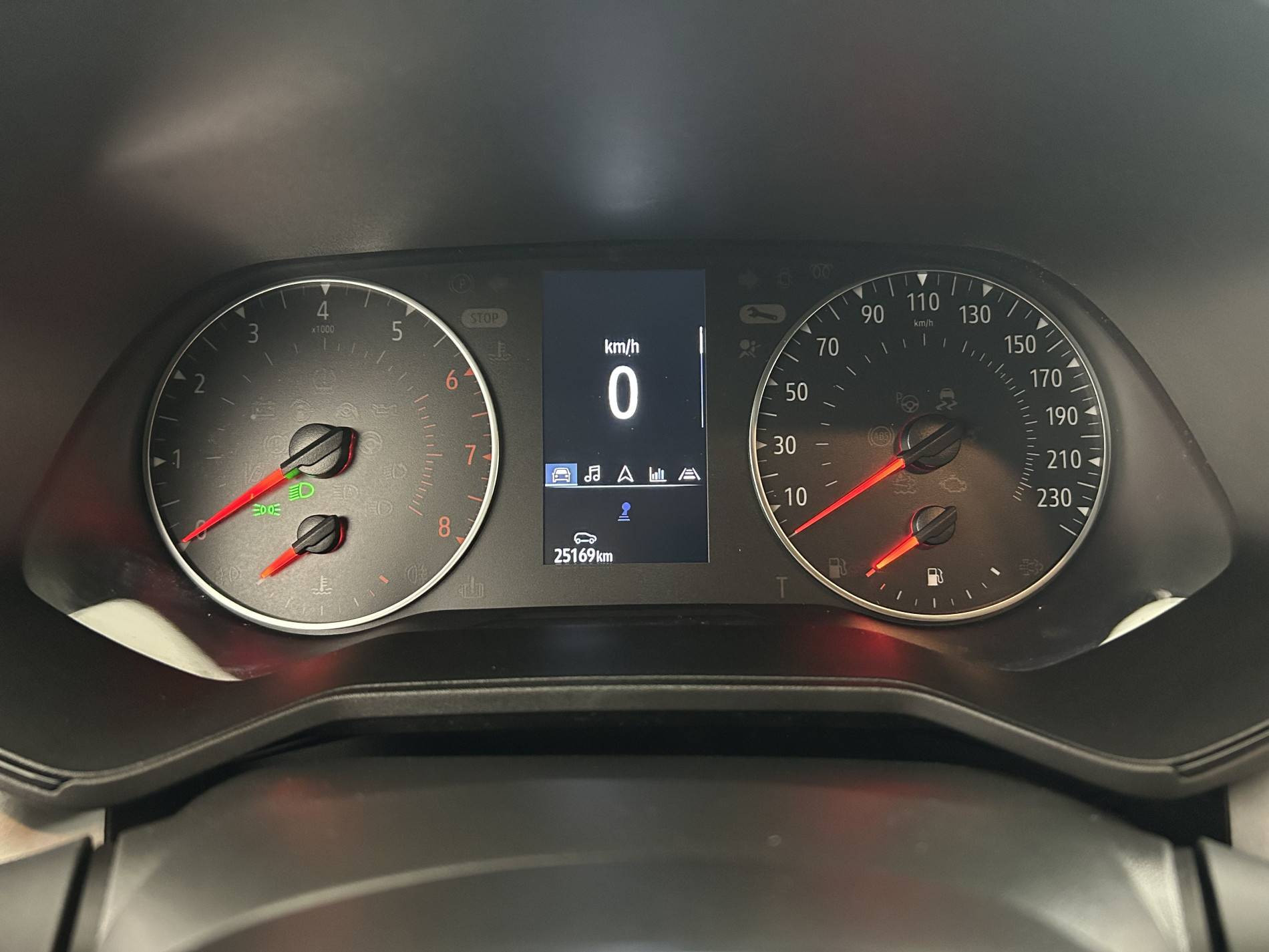 Vente en ligne Renault Clio 5 Clio TCe 100 GPL au prix de 14 790 €