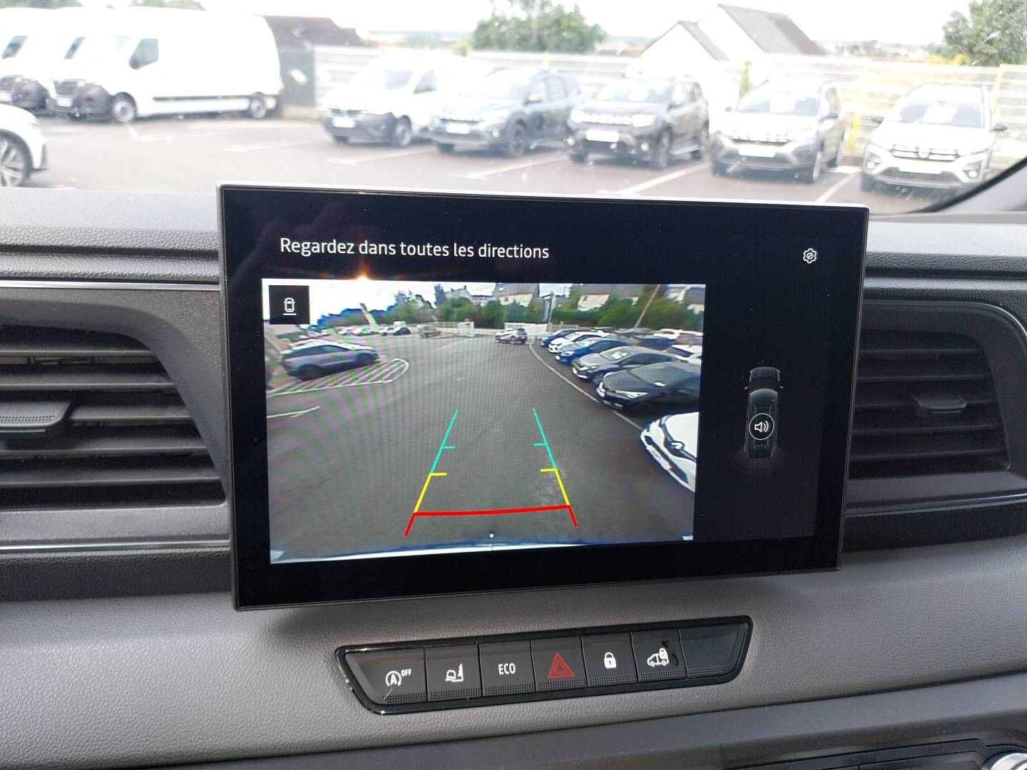 Vente en ligne Renault Master Fourgon MASTER FG BLUE DCI 130 L2H2 3T5 TR au prix de 30 990 €