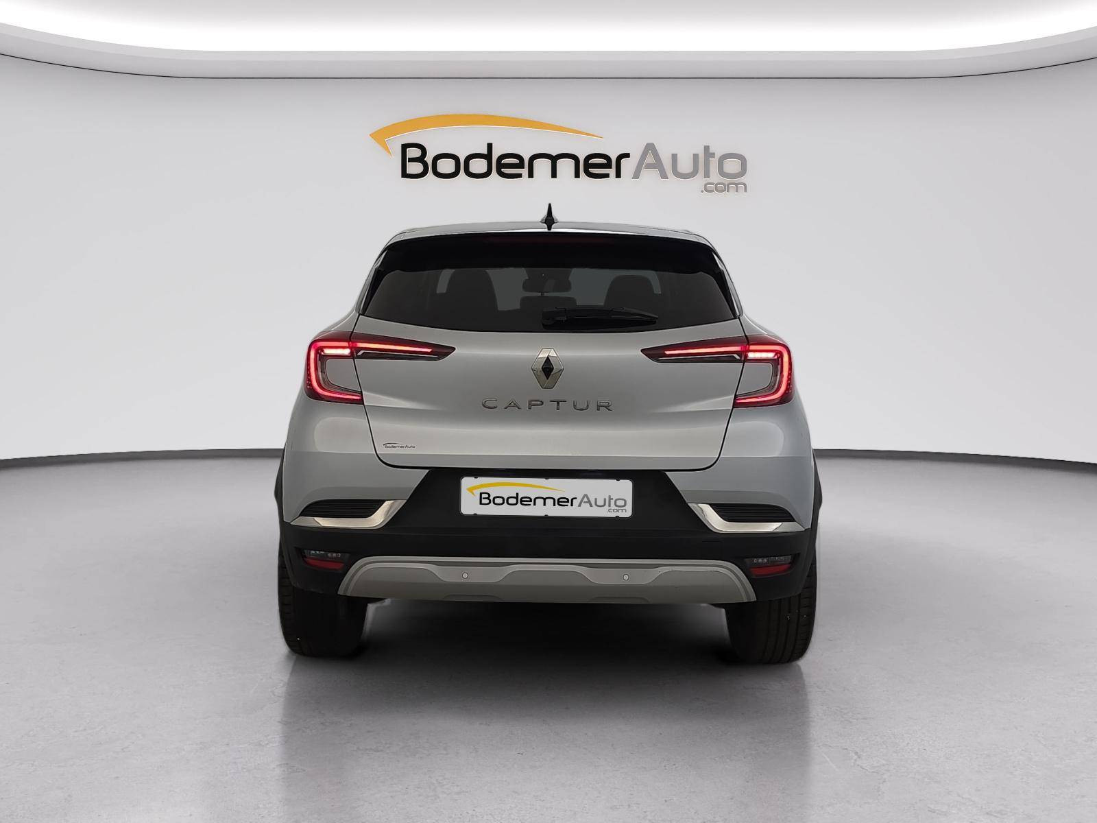 Vente en ligne Renault Captur  mild hybrid 160 EDC au prix de 20 990 €