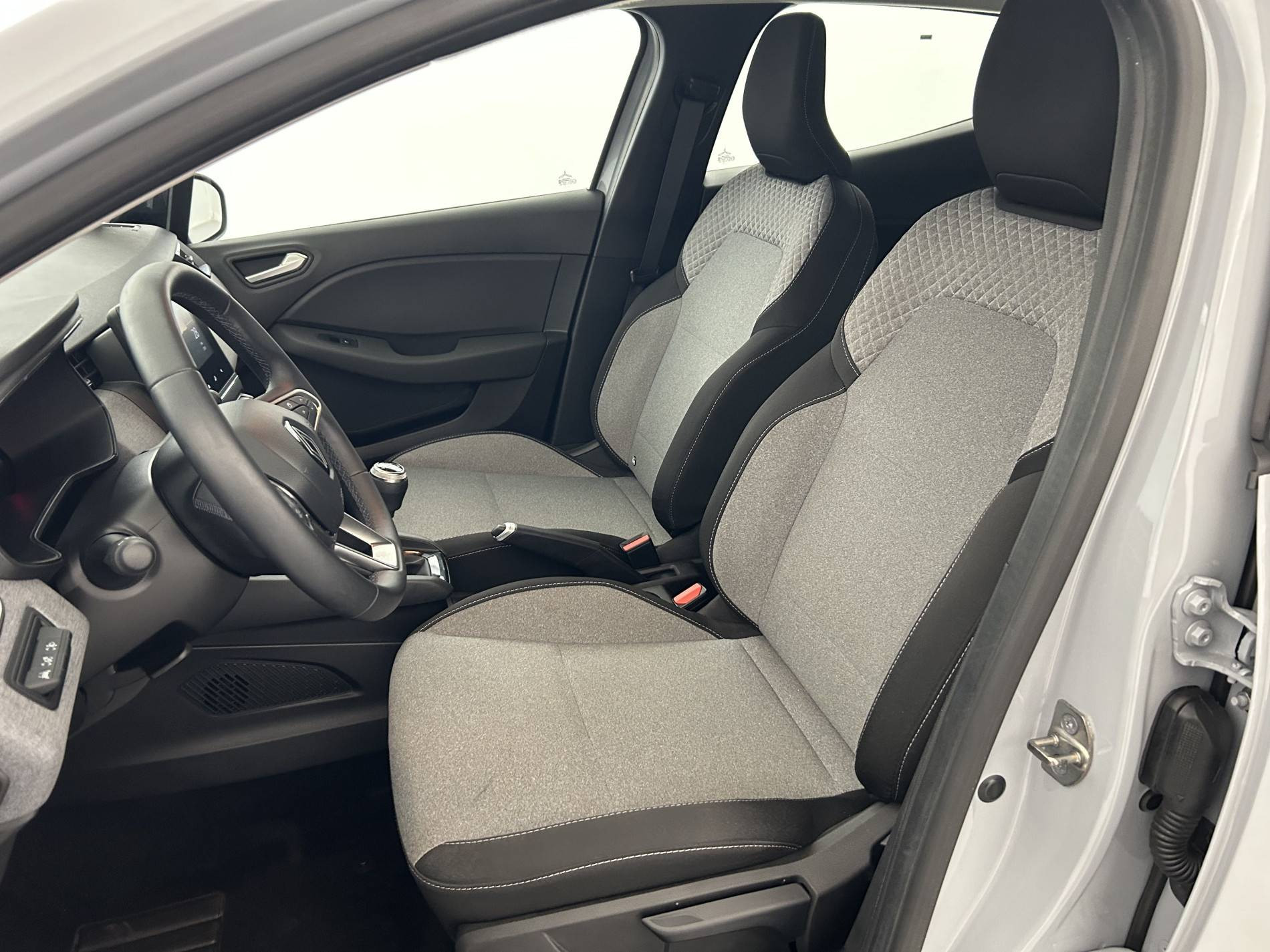 Vente en ligne Renault Clio 5 Clio TCe 90 ch GSR2 au prix de 15 790 €