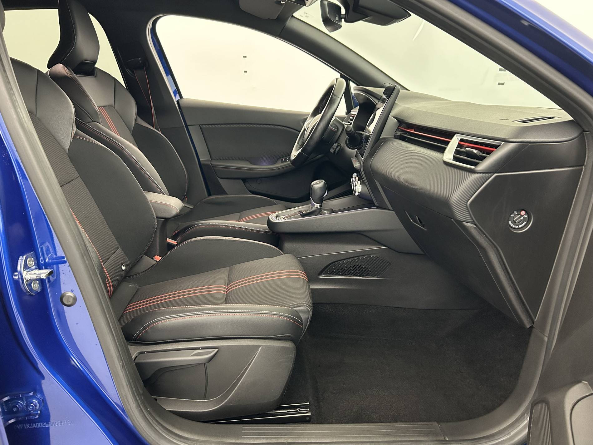 Vente en ligne Renault Clio 5 Clio E-Tech 140 - 21N au prix de 17 790 €