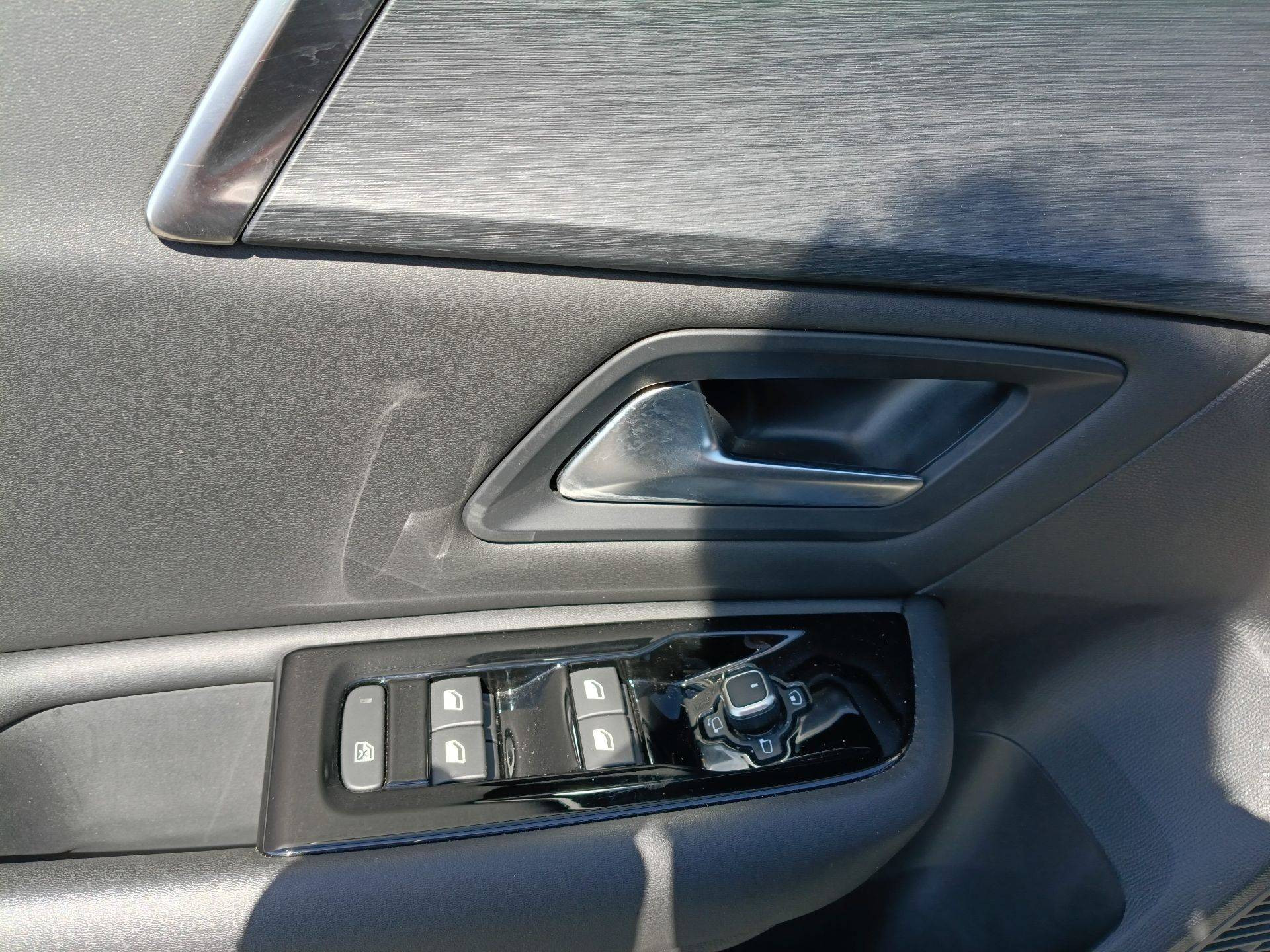 Vente en ligne Citroën C5 X  Hybride Rechargeable 225 S&S e-EAT8 au prix de 21 990 €
