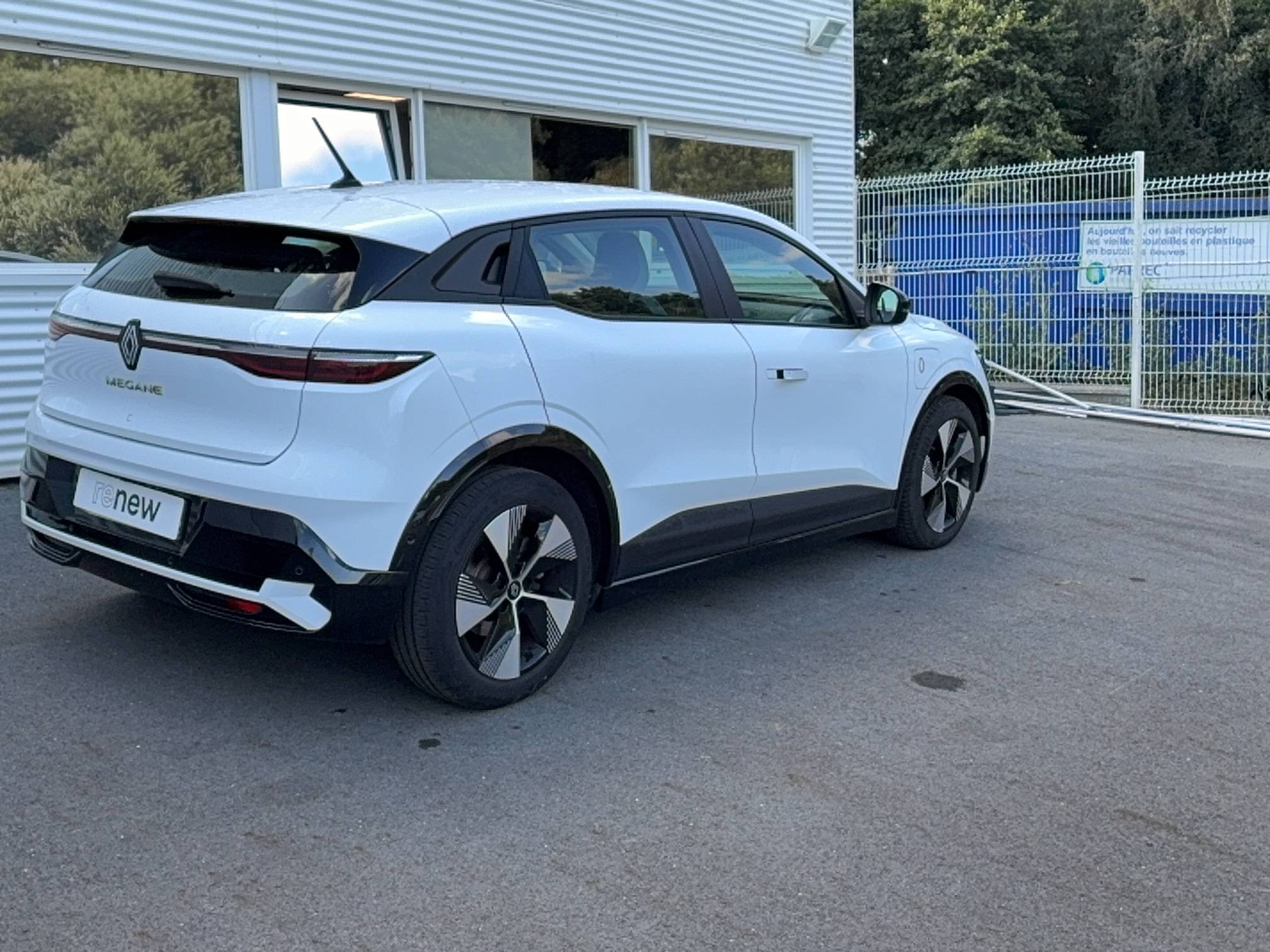 Vente en ligne Renault Megane E-Tech  EV40 130ch standard charge au prix de 20 990 €