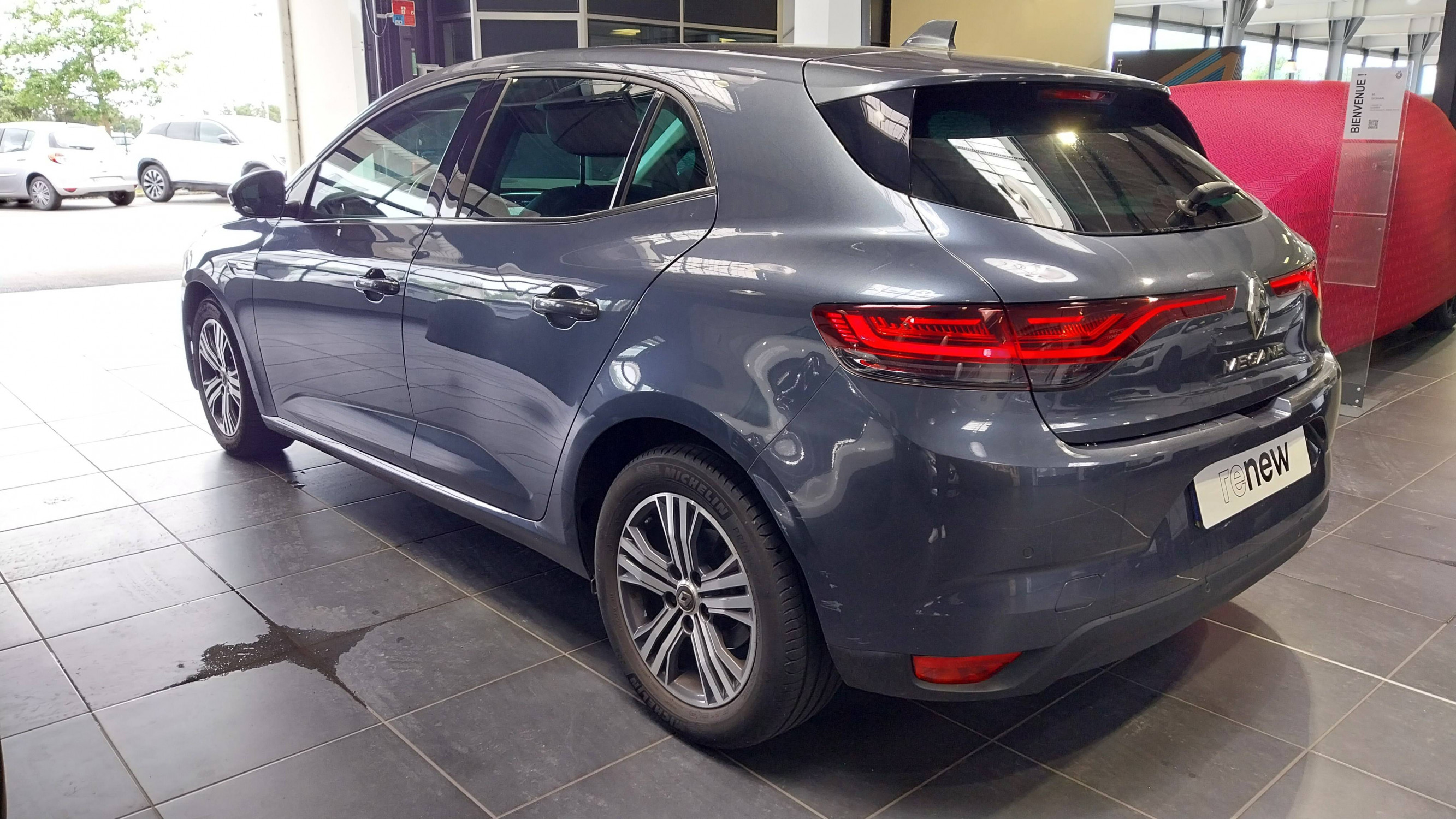 Vente en ligne Renault Megane 4 Mégane IV Berline TCe 140 FAP - 21N au prix de 16 490 €