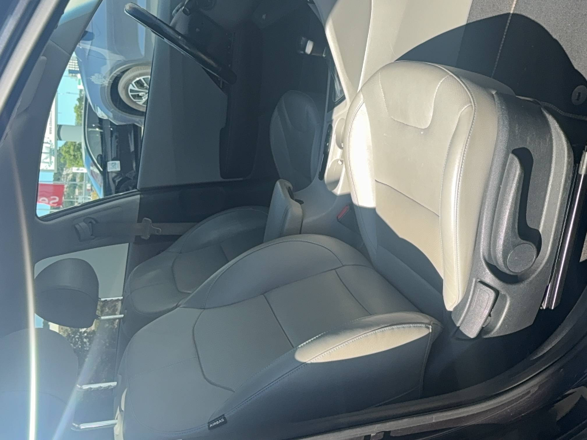 Vente en ligne Kia Niro  1.6 GDi Hybride Rechargeable 141 ch DCT6 au prix de 13 990 €