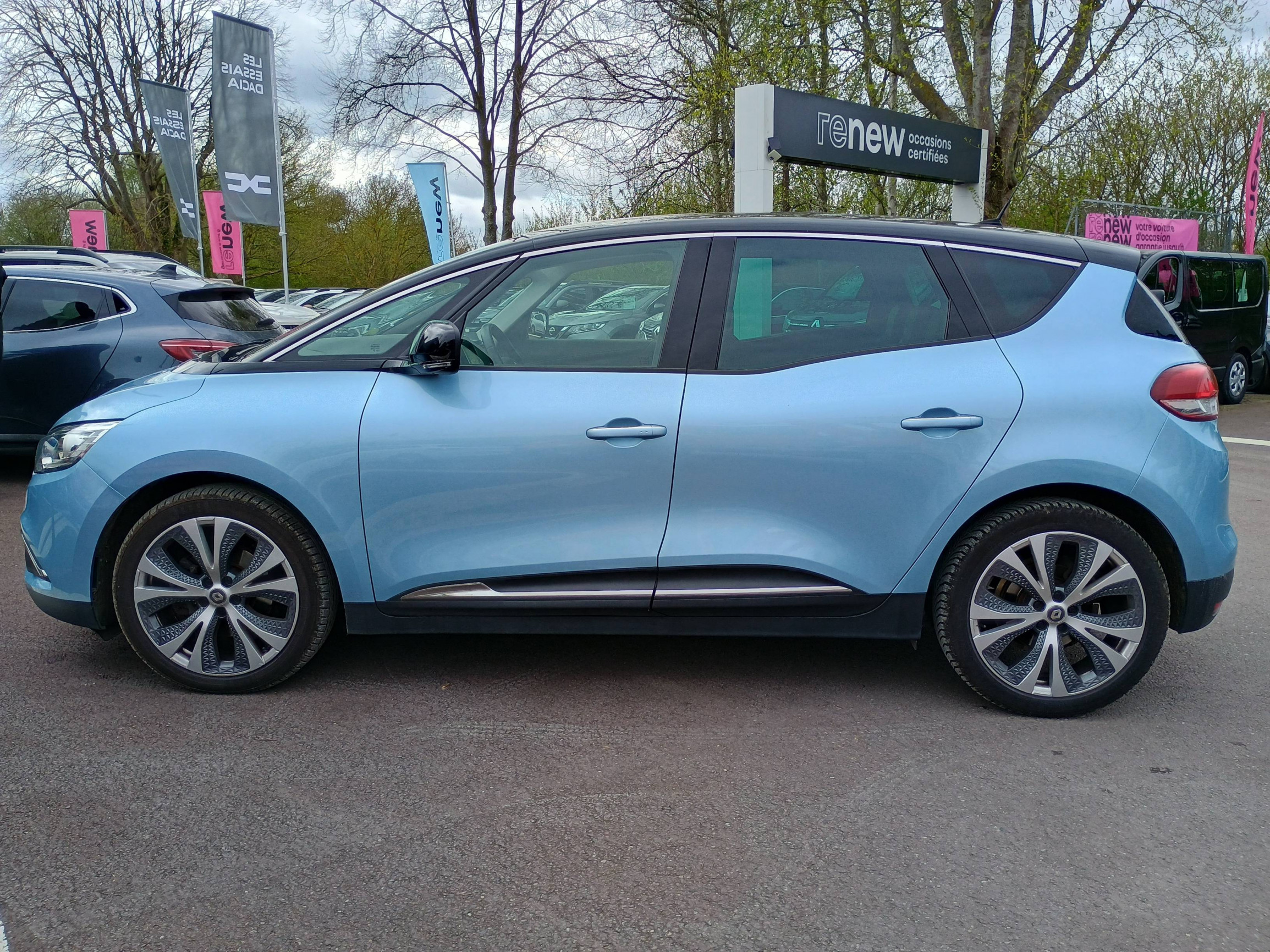 Vente en ligne Renault Scenic 4 Scenic Blue dCi 120 au prix de 13 590 €