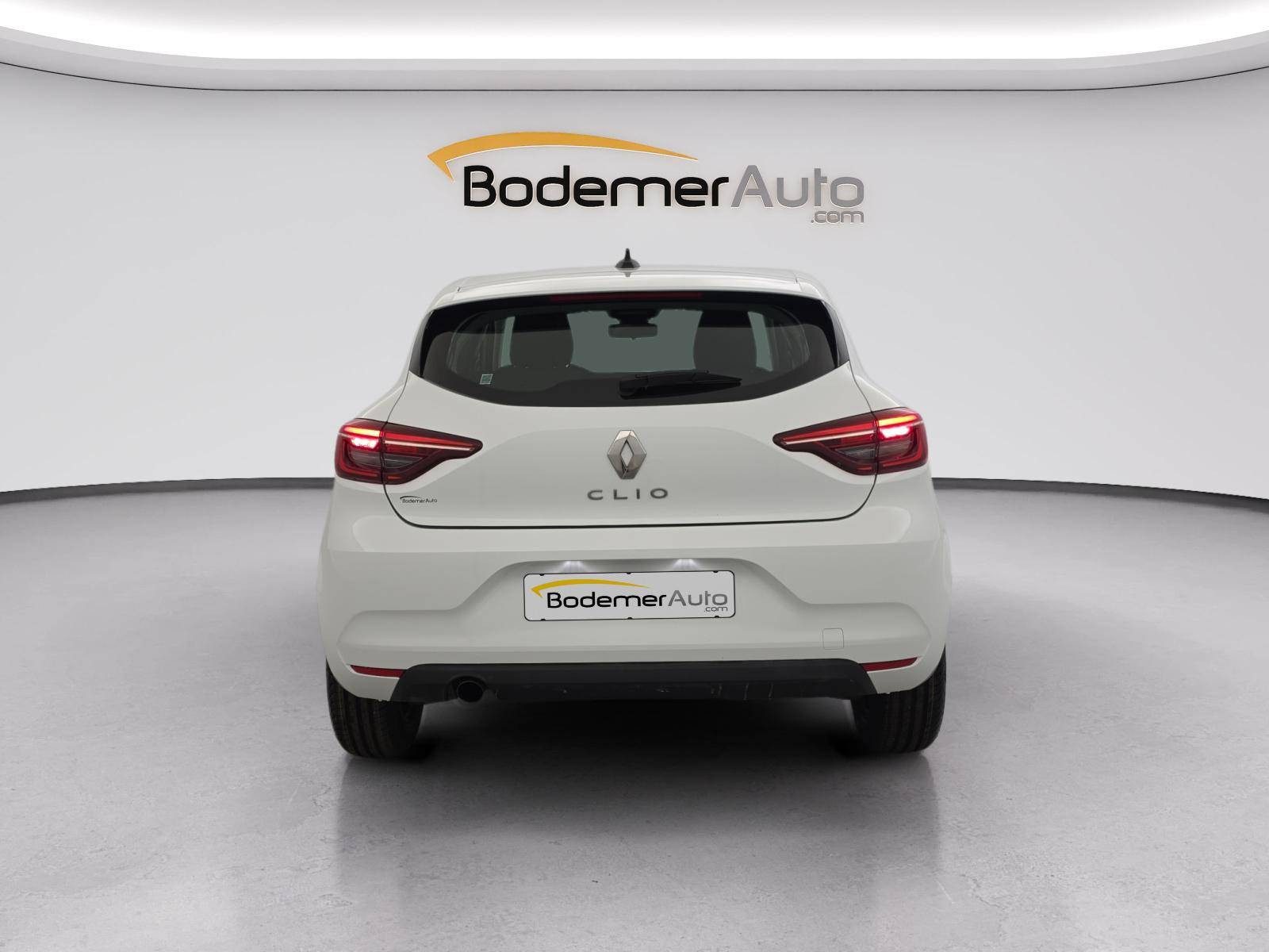 Vente en ligne Renault Clio 5 CLIO SOCIETE BLUE DCI 100 - 21N au prix de 11 990 €