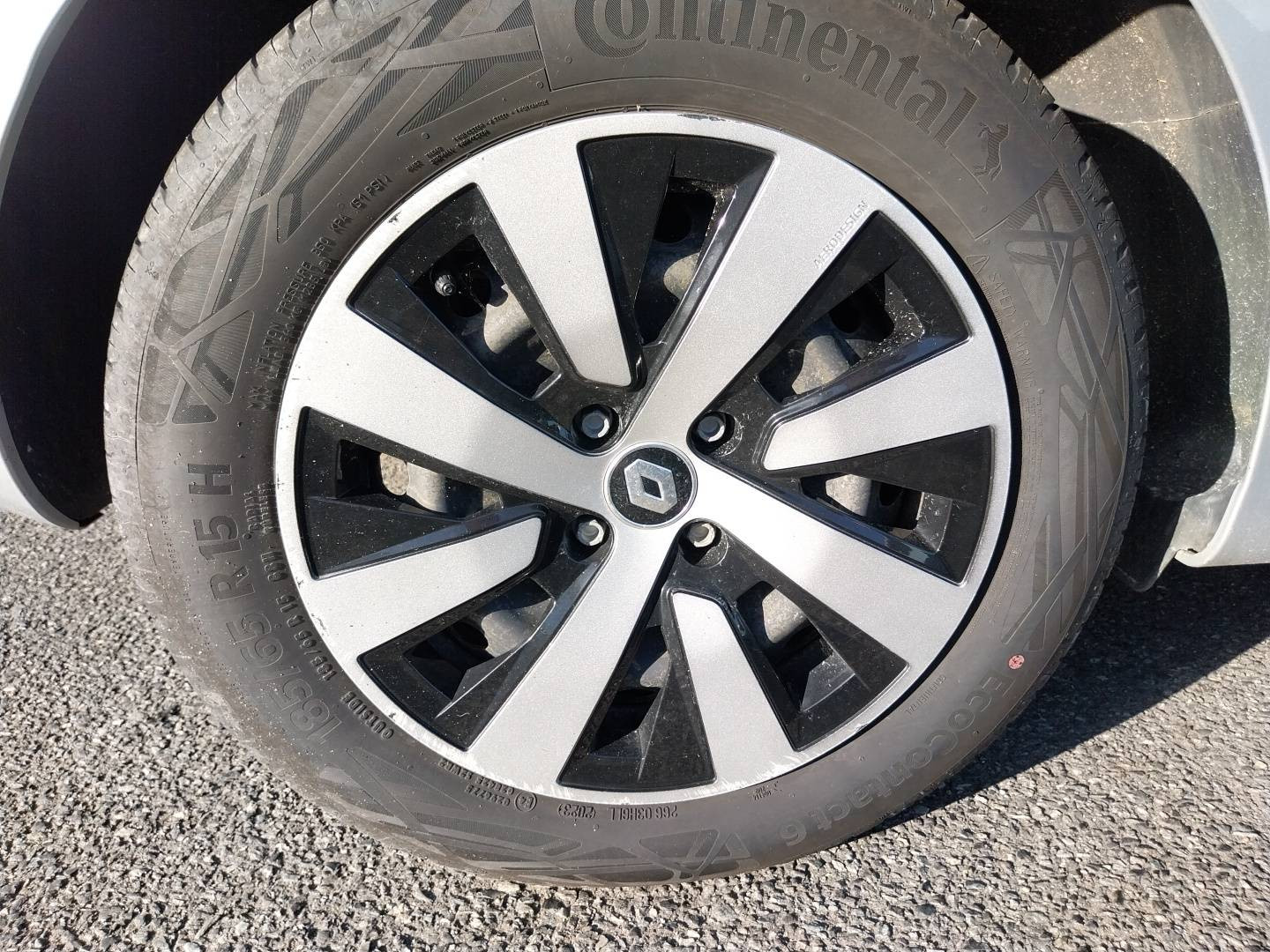 Vente en ligne Renault Clio 5 Clio TCe 90 au prix de 15 990 €