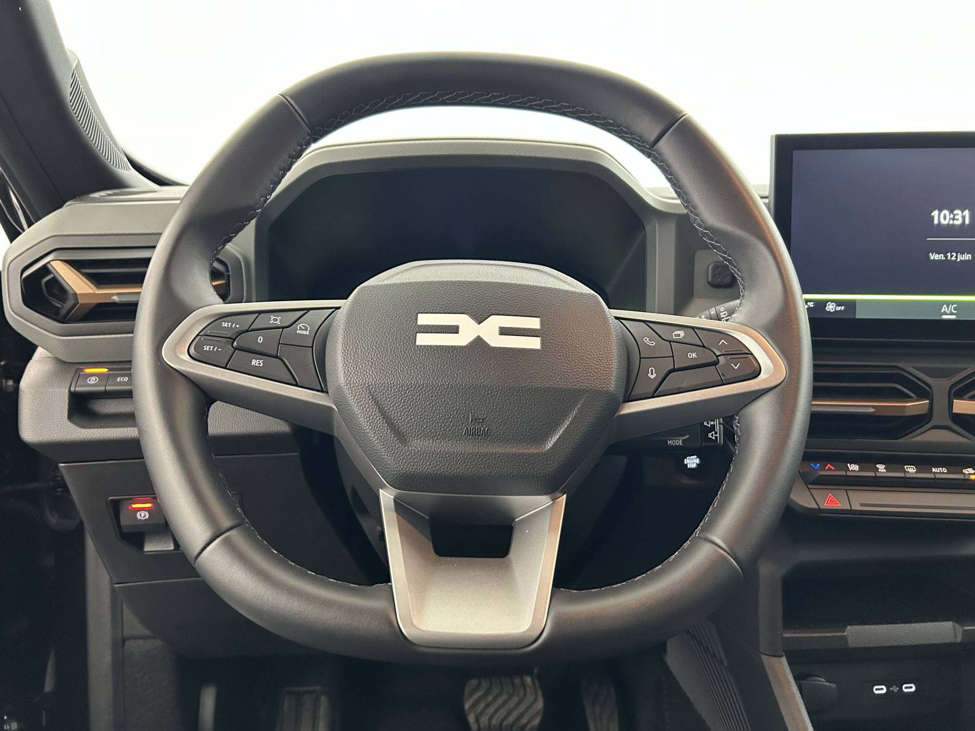 Vente en ligne Dacia Duster  Hybrid 140 au prix de 25 290 €