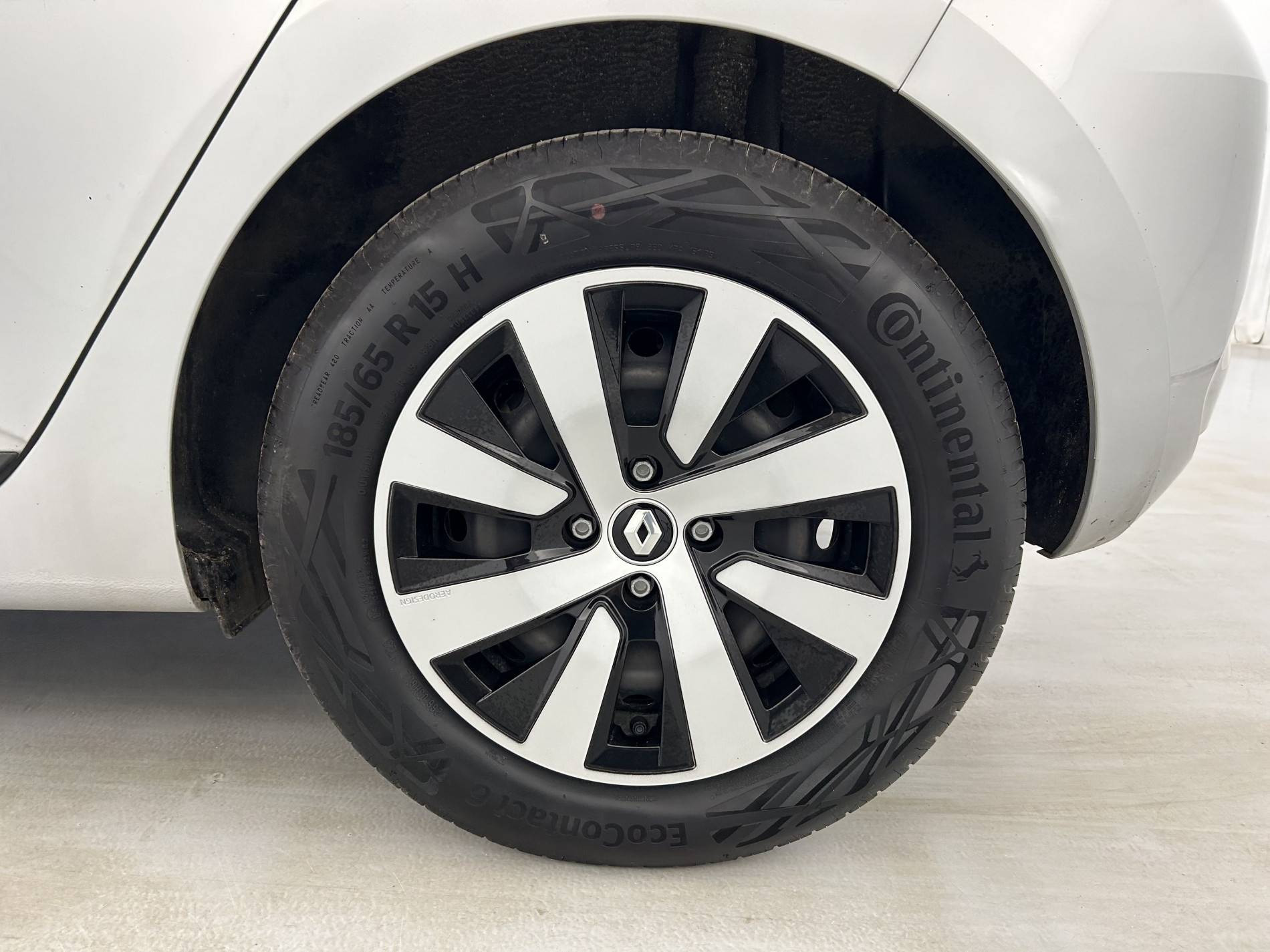 Vente en ligne Renault Clio 5 Clio TCe 90 au prix de 14 990 €