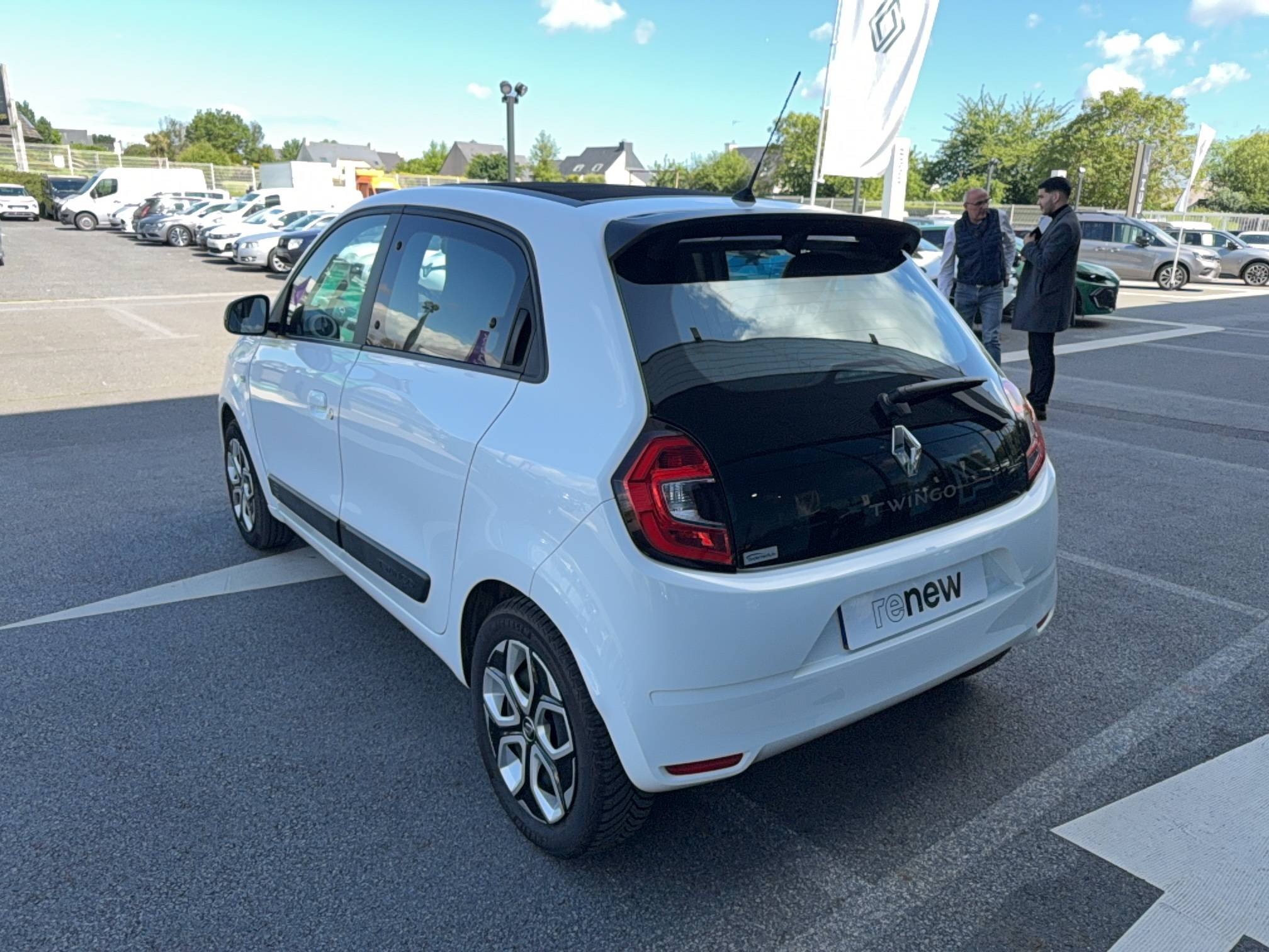 Vente en ligne Renault Twingo Electrique Twingo III E-Tech au prix de 11 990 €