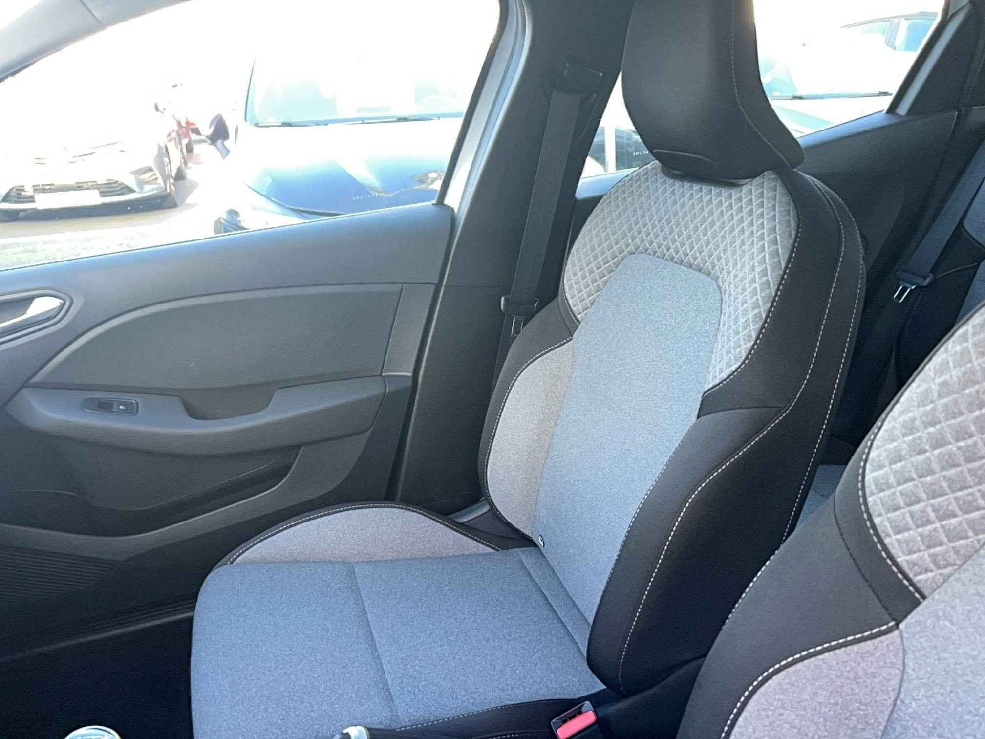 Vente en ligne Renault Clio 5 Clio TCe 90 au prix de 15 500 €