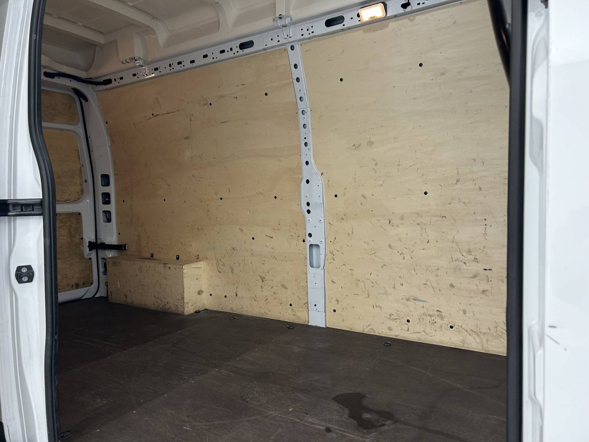 Vente en ligne Renault Master Fourgon MASTER FGN TRAC F3500 L3H3 BLUE DCI 135 au prix de 28 900 €