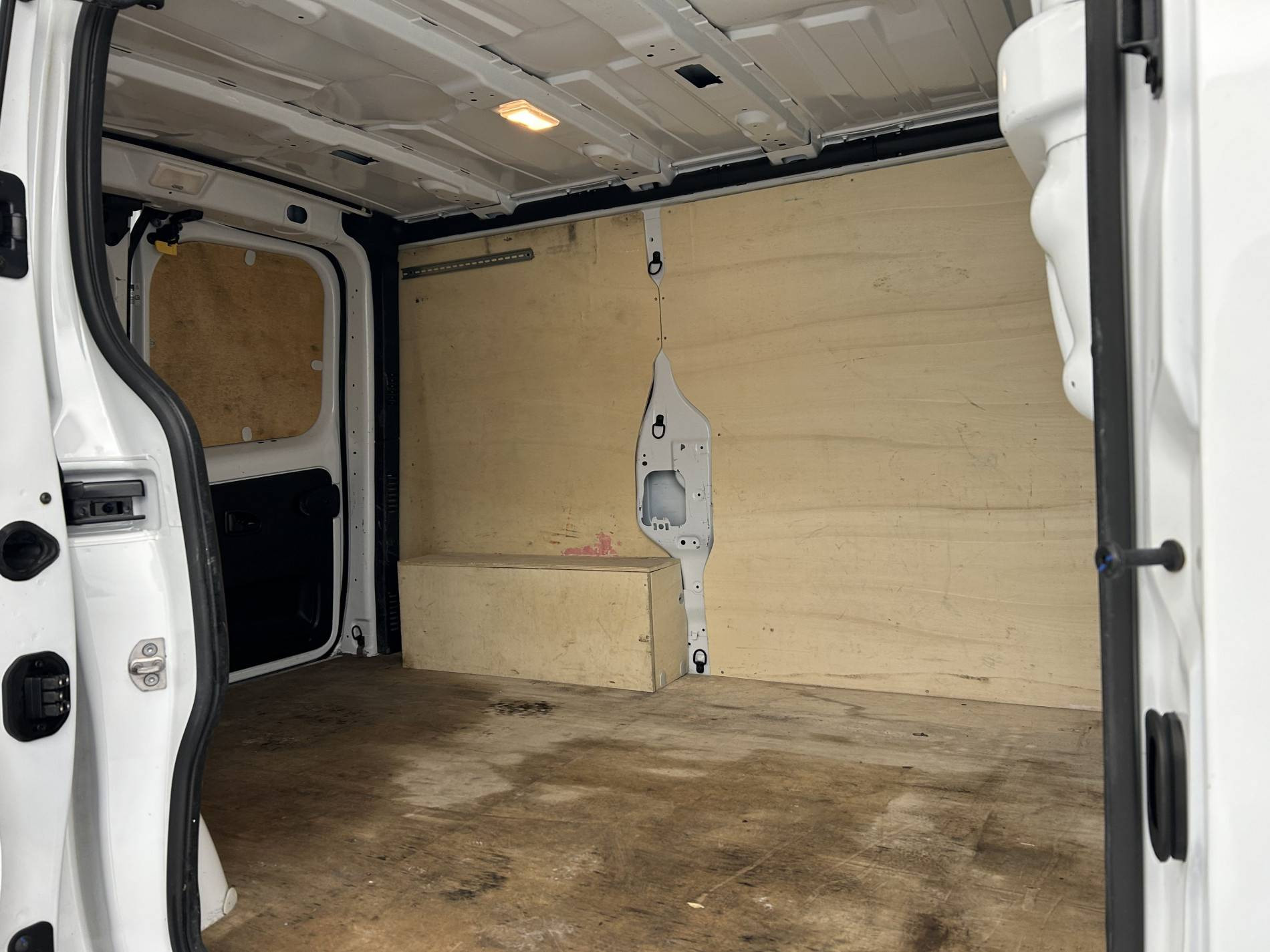 Vente en ligne Renault Trafic 3 Fourgon TRAFIC FGN L1H1 2800 KG BLUE DCI 110 au prix de 18 990 €