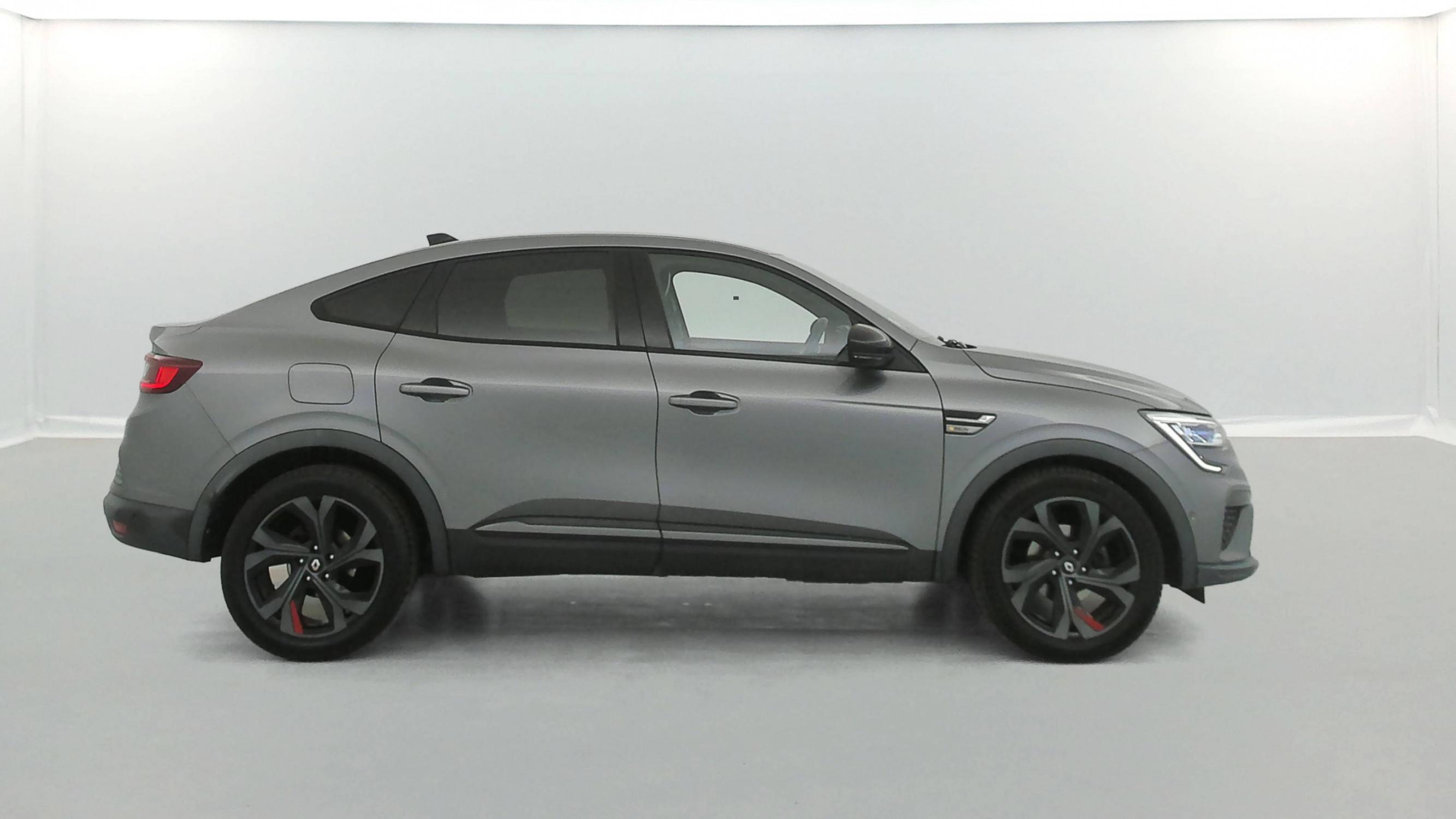 Vente en ligne Renault Arkana  TCe 140 EDC FAP - 21B au prix de 17 390 €
