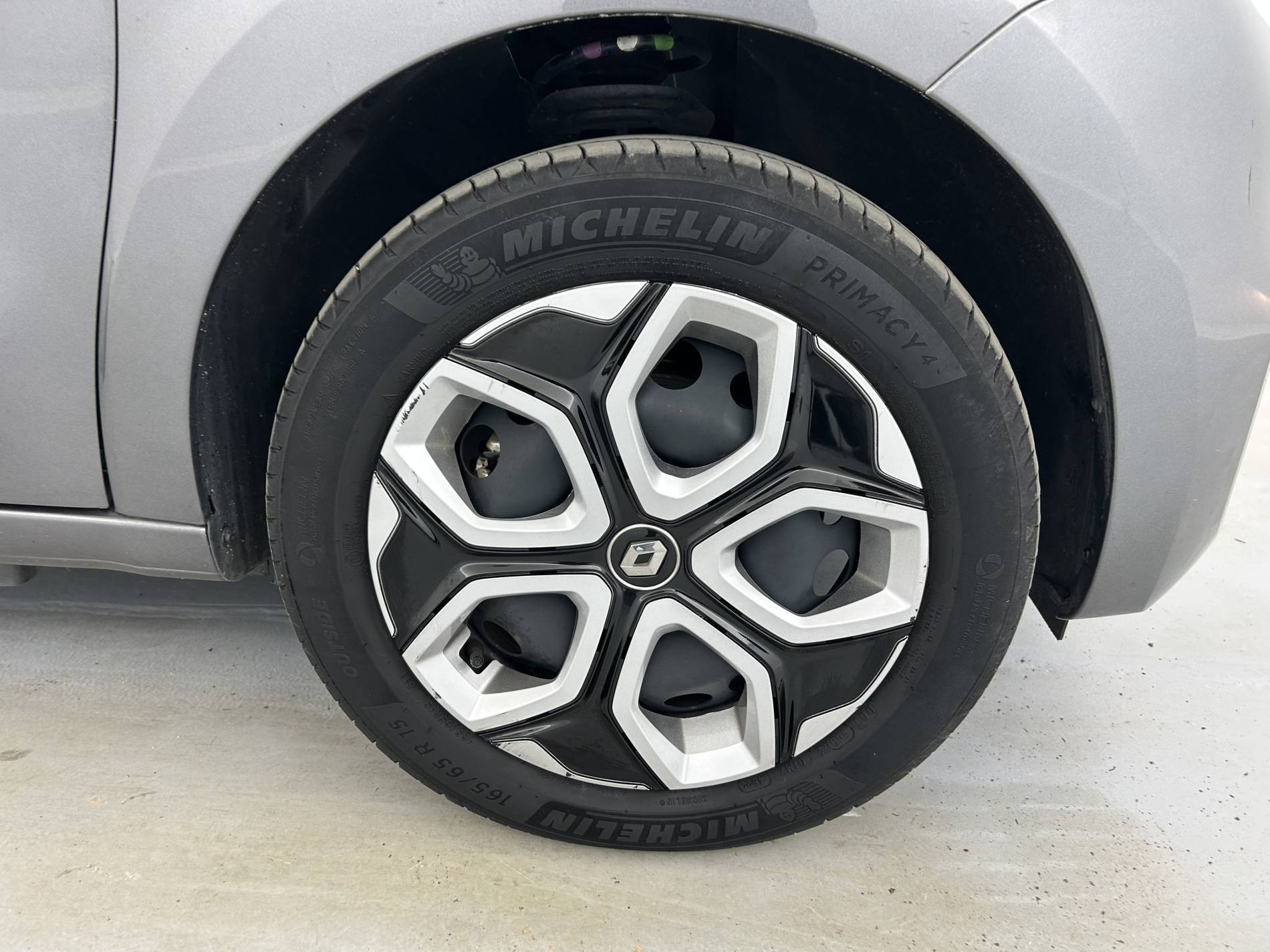 Vente en ligne Renault Twingo Electrique Twingo III E-Tech au prix de 11 990 €