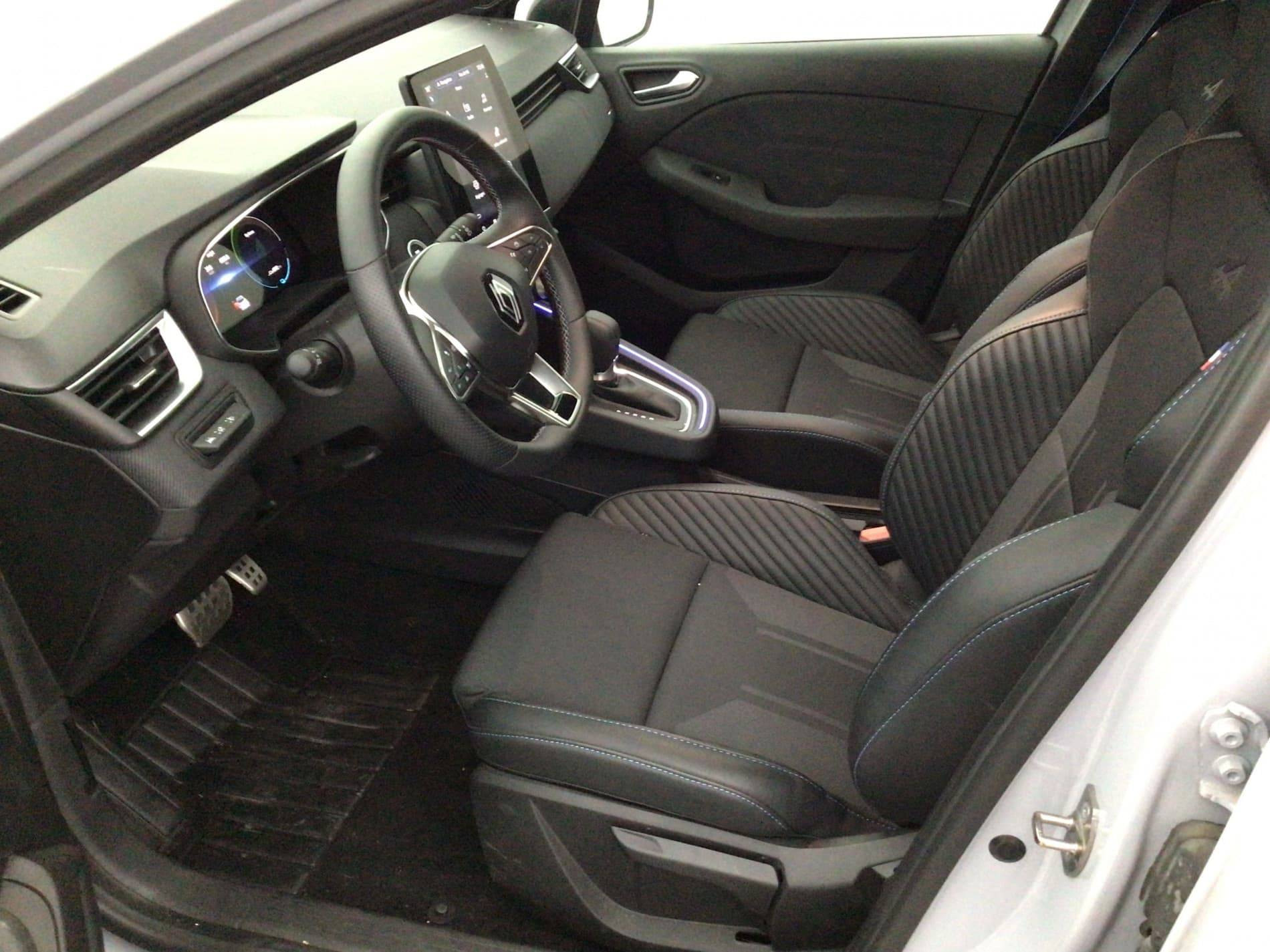 Vente en ligne Renault Clio 5 Clio E-Tech full hybrid 145 au prix de 22 990 €