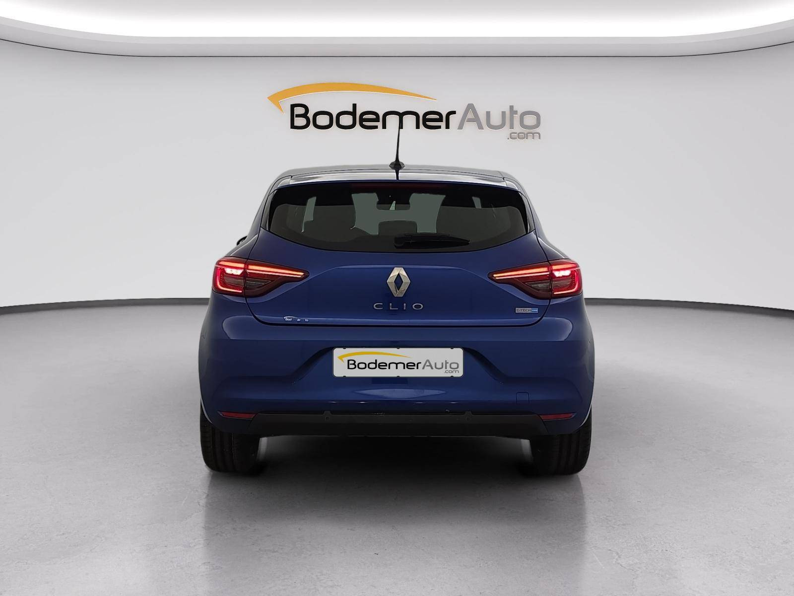 Vente en ligne Renault Clio 5 Clio E-Tech 140 - 21N au prix de 15 490 €