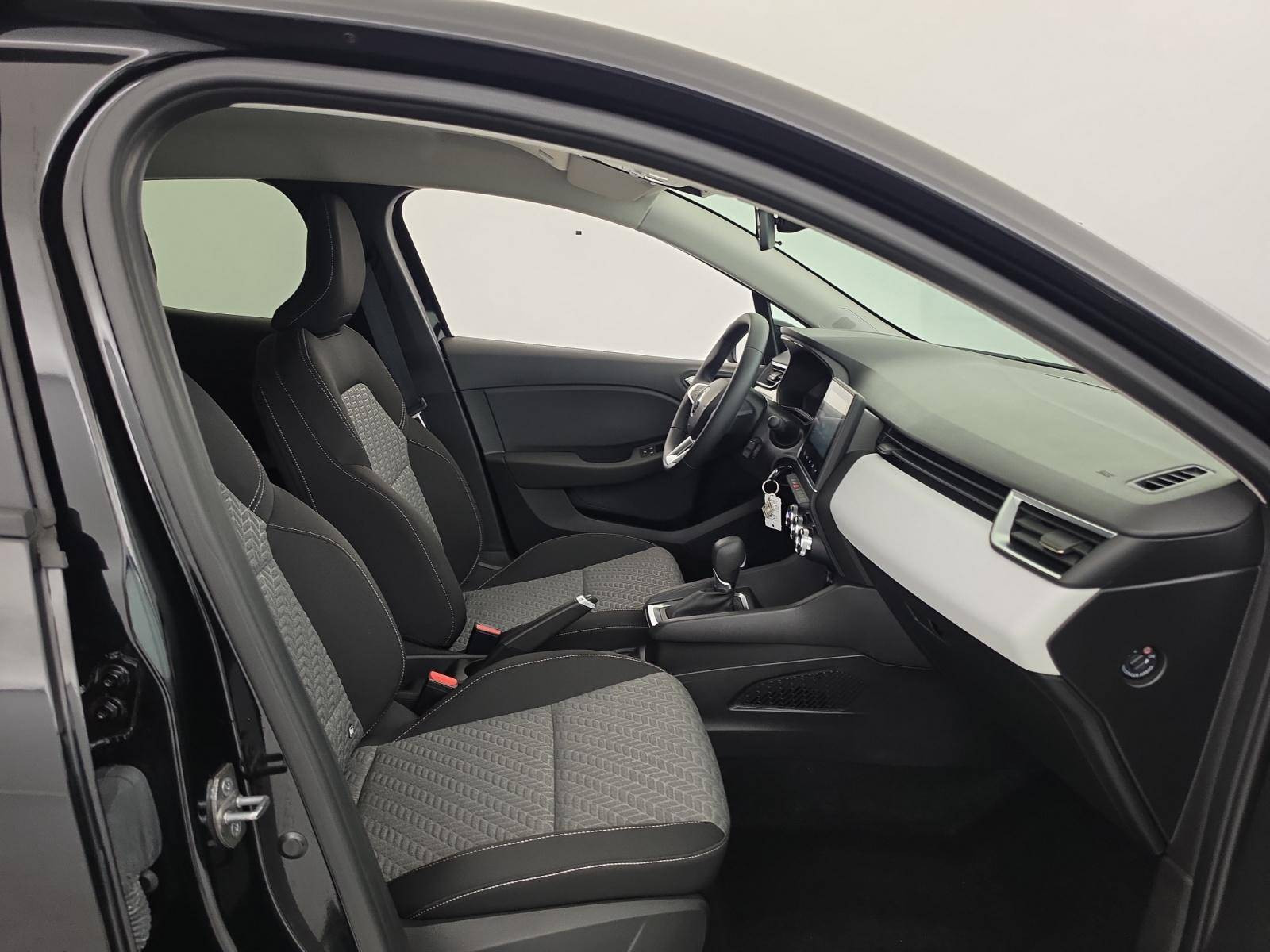 Vente en ligne Renault Clio 5 Clio E-Tech full hybrid 145 au prix de 16 990 €