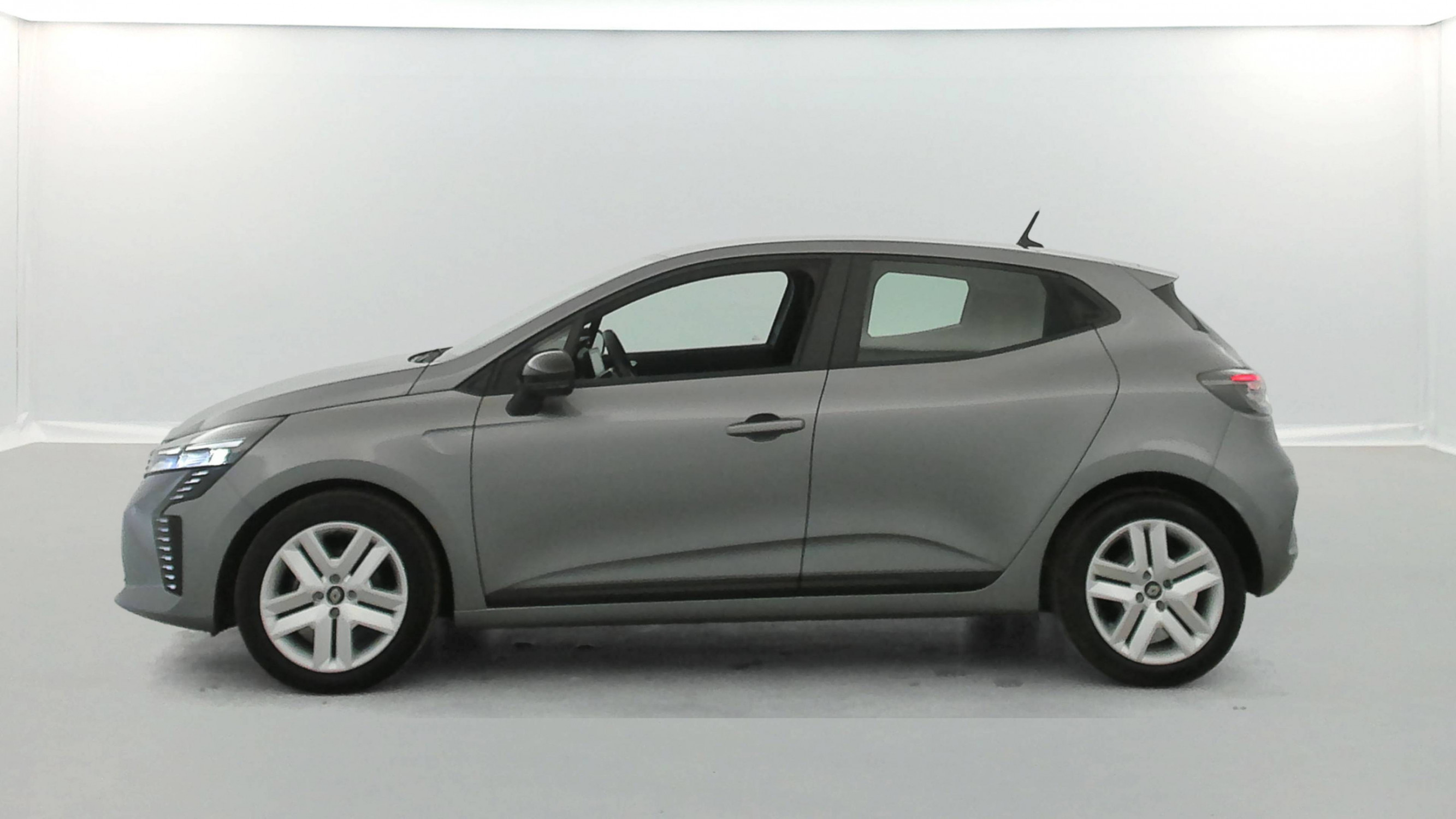 Vente en ligne Renault Clio 5 Clio TCe 90 au prix de 14 975 €